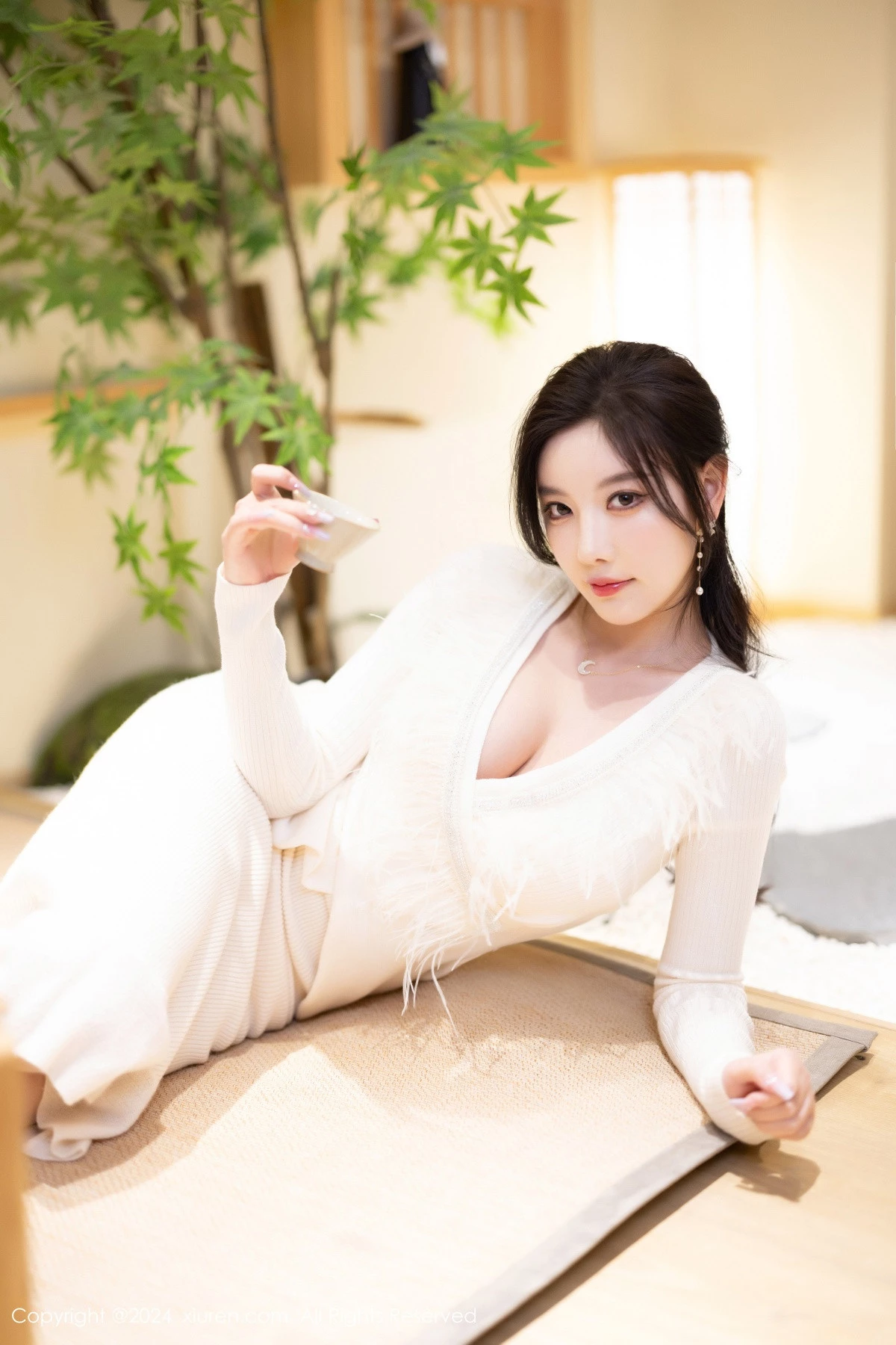 杨晨晨 sugar小甜心CC [XiuRen]高清写真图 2024.04.09 No.8363 杨晨晨Yome 丝袜美腿第9张图片