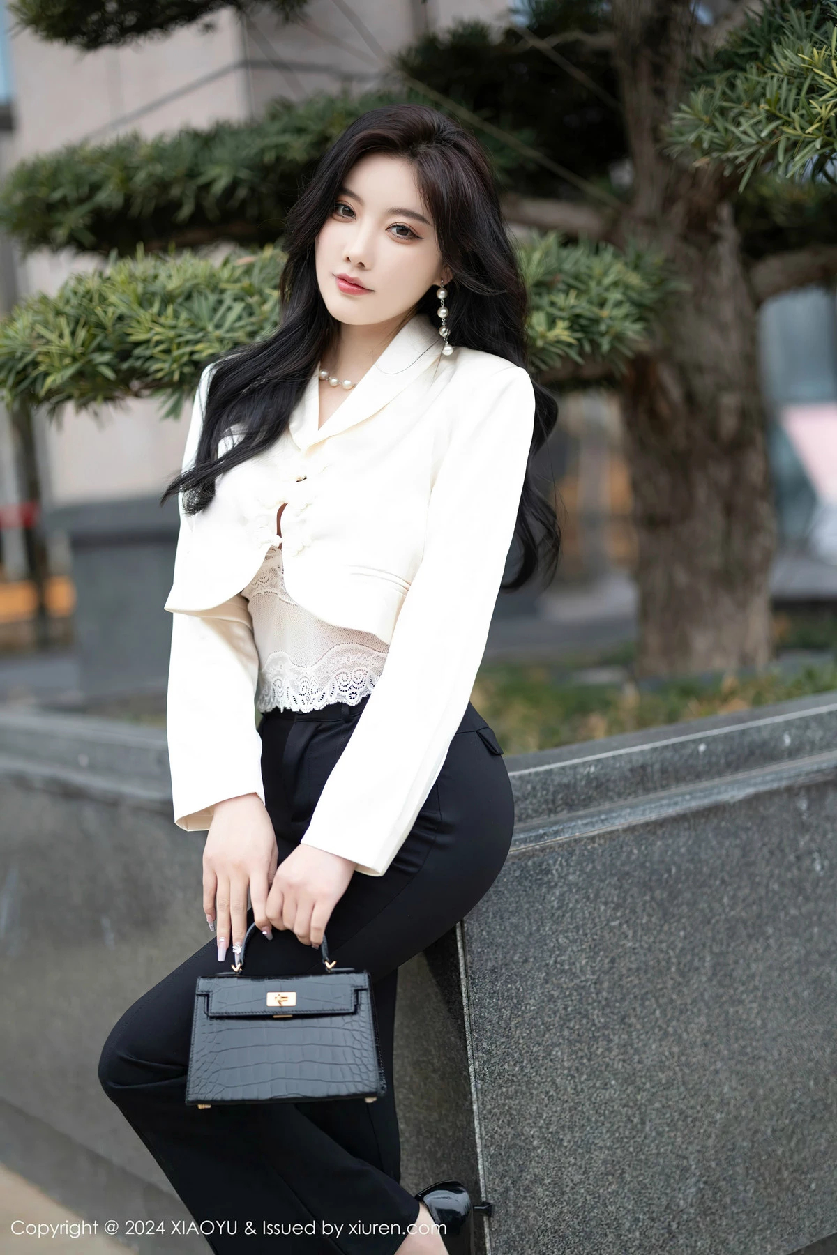 杨晨晨 sugar小甜心CC [XIAOYU]高清写真图 2024.04.12 VOL.1233 杨晨晨Yome 黑丝美腿第4张图片