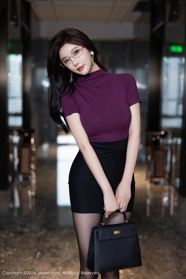 [XiuRen]高清写真图 2024.11.08 No.9421 杨晨晨Yome 黑丝美腿-秀人网