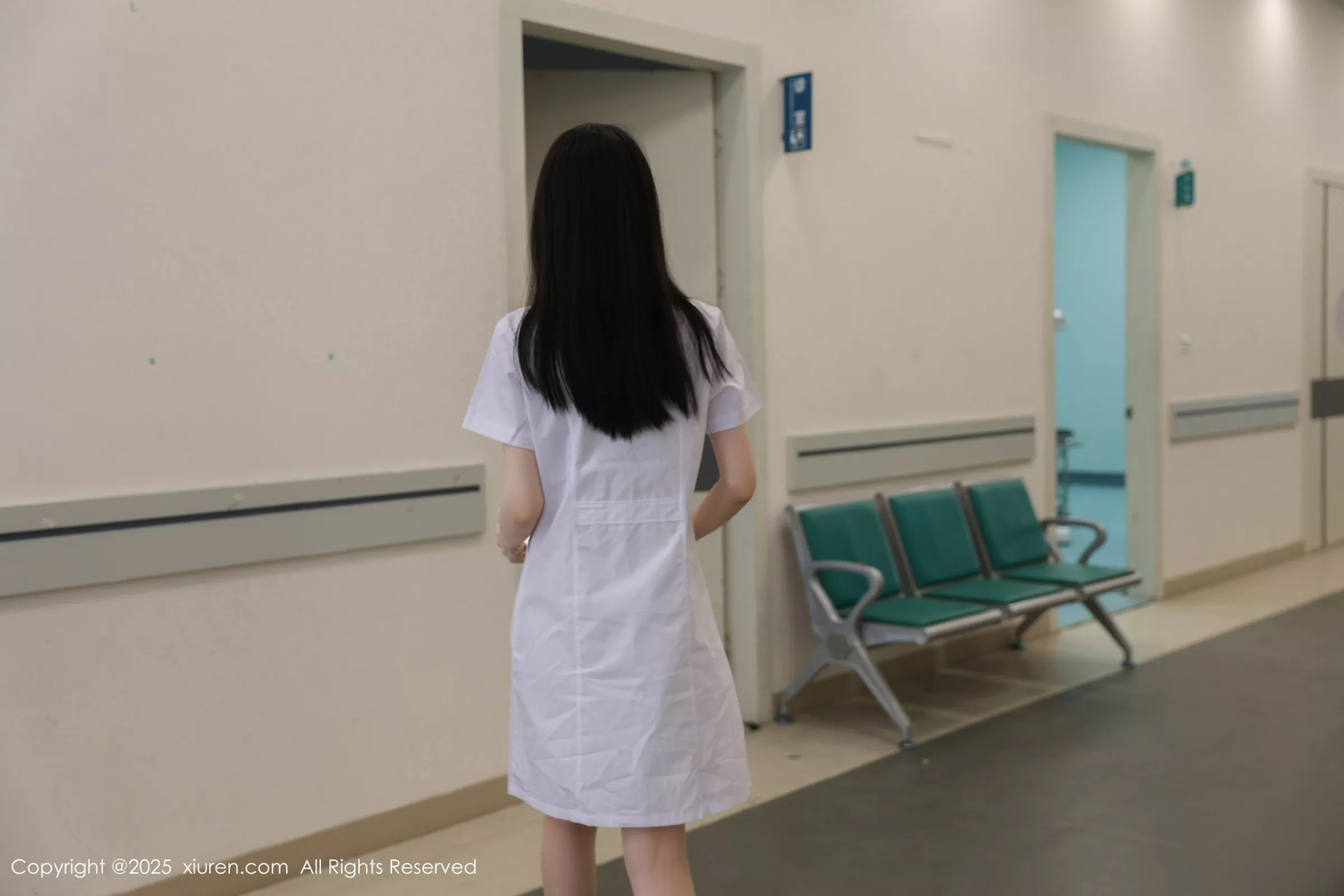 Carina Lee Carina布丁 [XiuRen]高清写真图 2025.04.24 No.10190 布丁wow 白色护士第5张图片