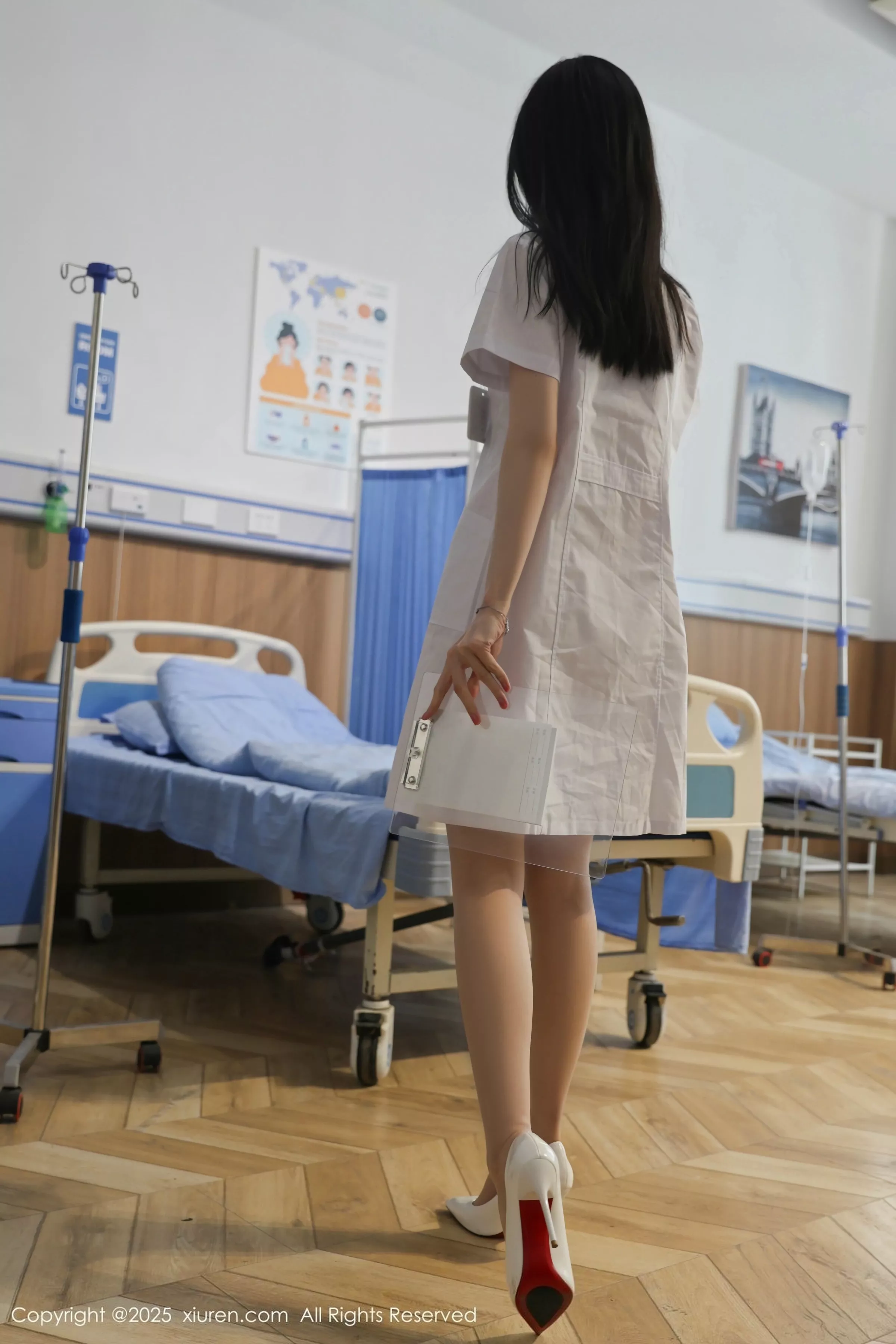 Carina Lee Carina布丁 [XiuRen]高清写真图 2025.05.09 No.10256 布丁wow 白色制服第6张图片