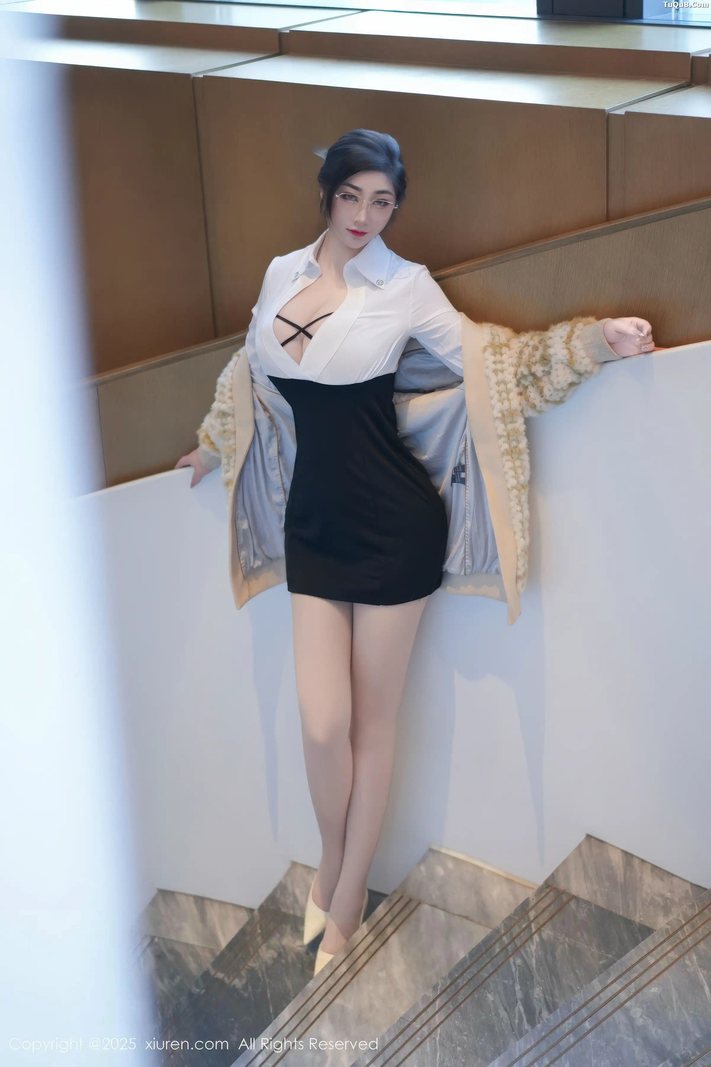 [XiuRen]高清写真图 2025.11.28 No.11045 妲己_Toxic 魅惑黑丝-秀人网