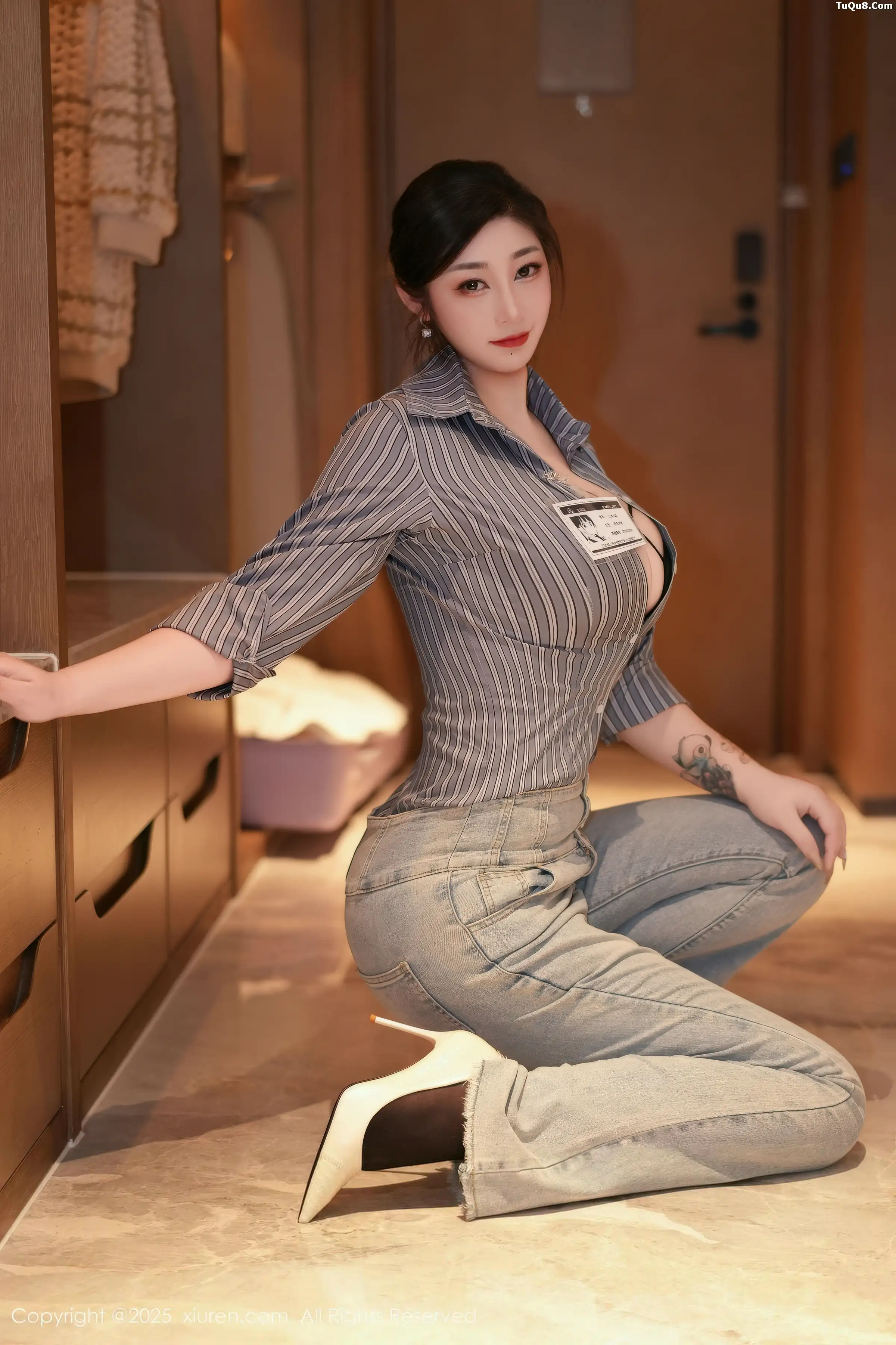 柠檬c_lemon 妲己_Toxic [XiuRen]高清写真图 2025.12.19 No.11128 妲己_Toxic 黑色情趣内衣第9张图片