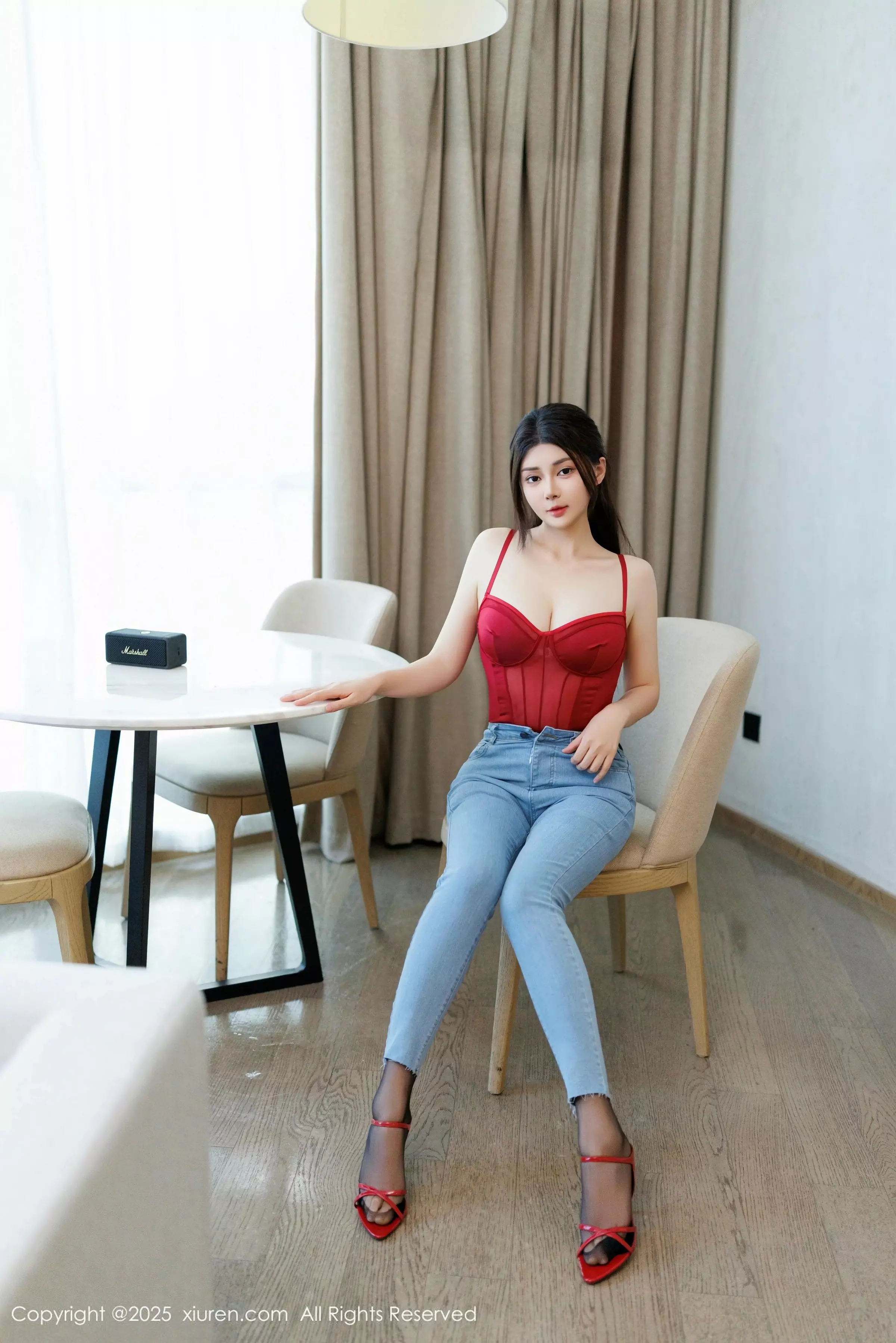 [XiuRen]高清写真图 2025.03.31 No.10090 凯竹Quinn 红色情趣-秀人网