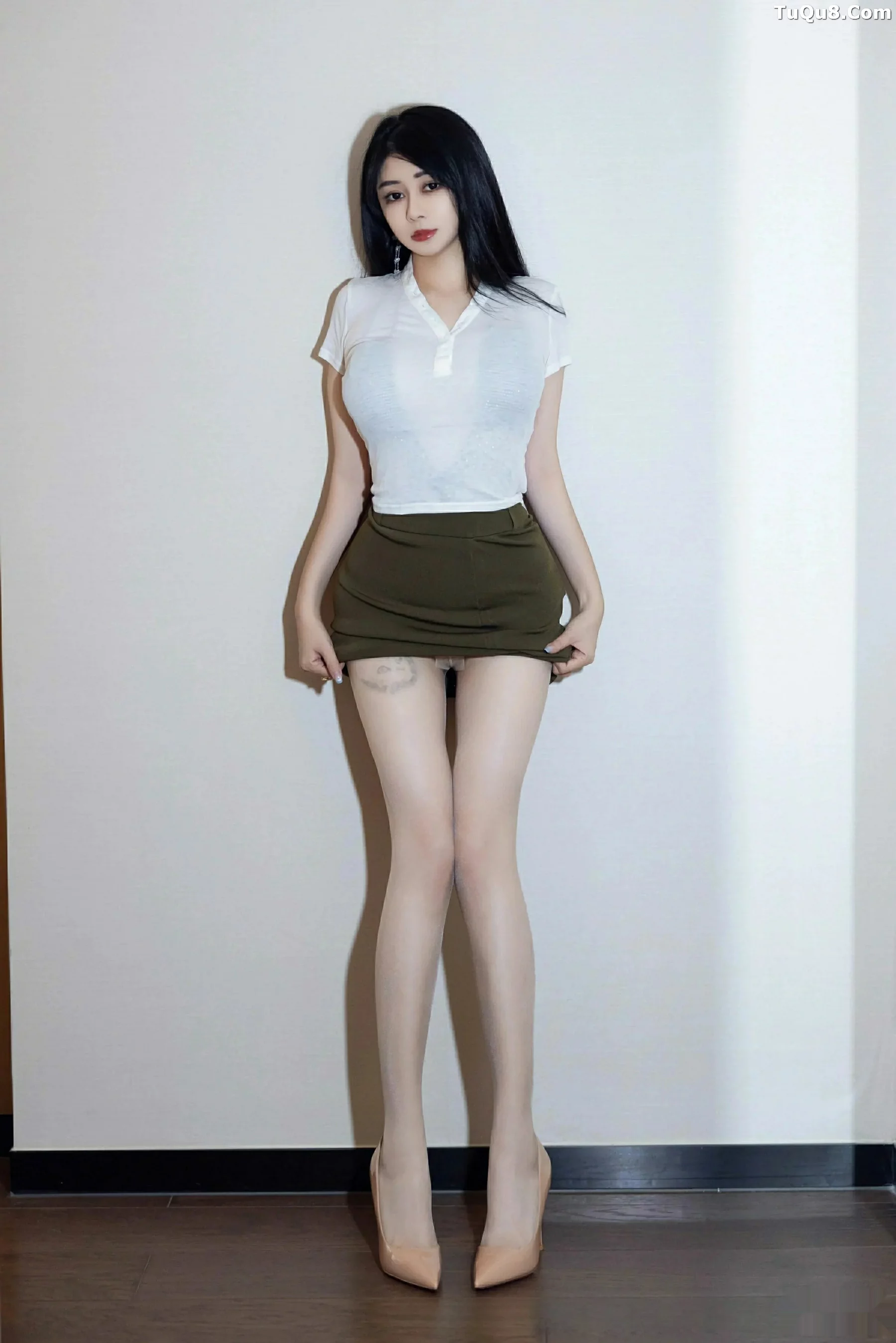 凯竹Vision 萌尤星凯竹 [HuaYang]高清写真图 2025.09.29 VOL.647 凯竹Quinn 白色T恤第10张图片