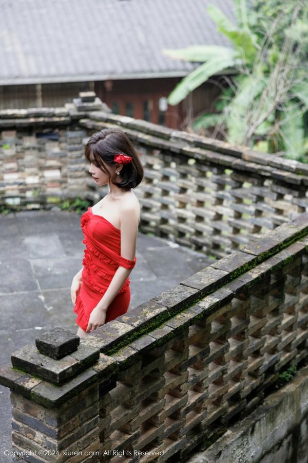 [XiuRen]高清写真图 2024.11.14 No.9449 徐莉芝Booty 黑丝美腿-套图网