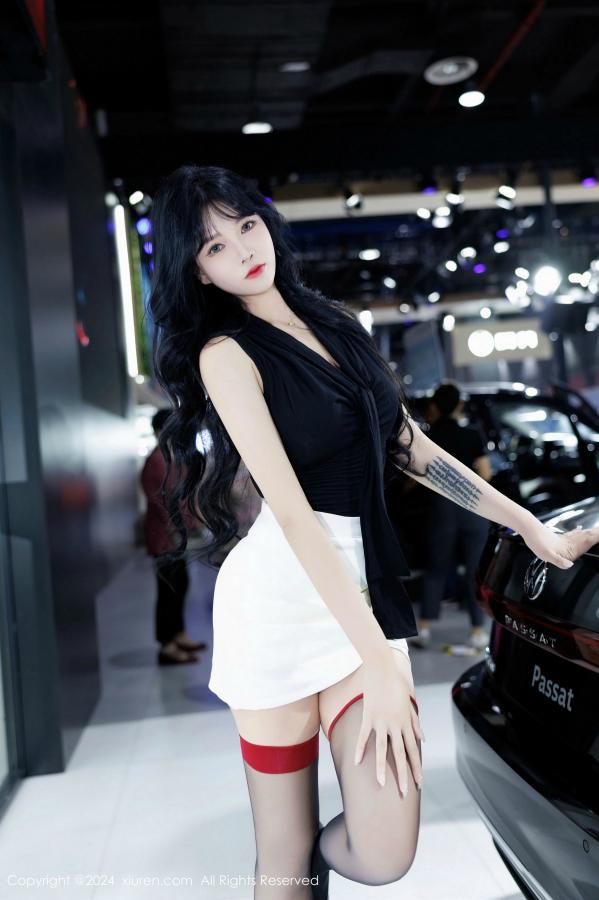 小娜比  [XiuRen]高清写真图 2024.12.10 No.9575 娜比 黑丝美腿第10张图片