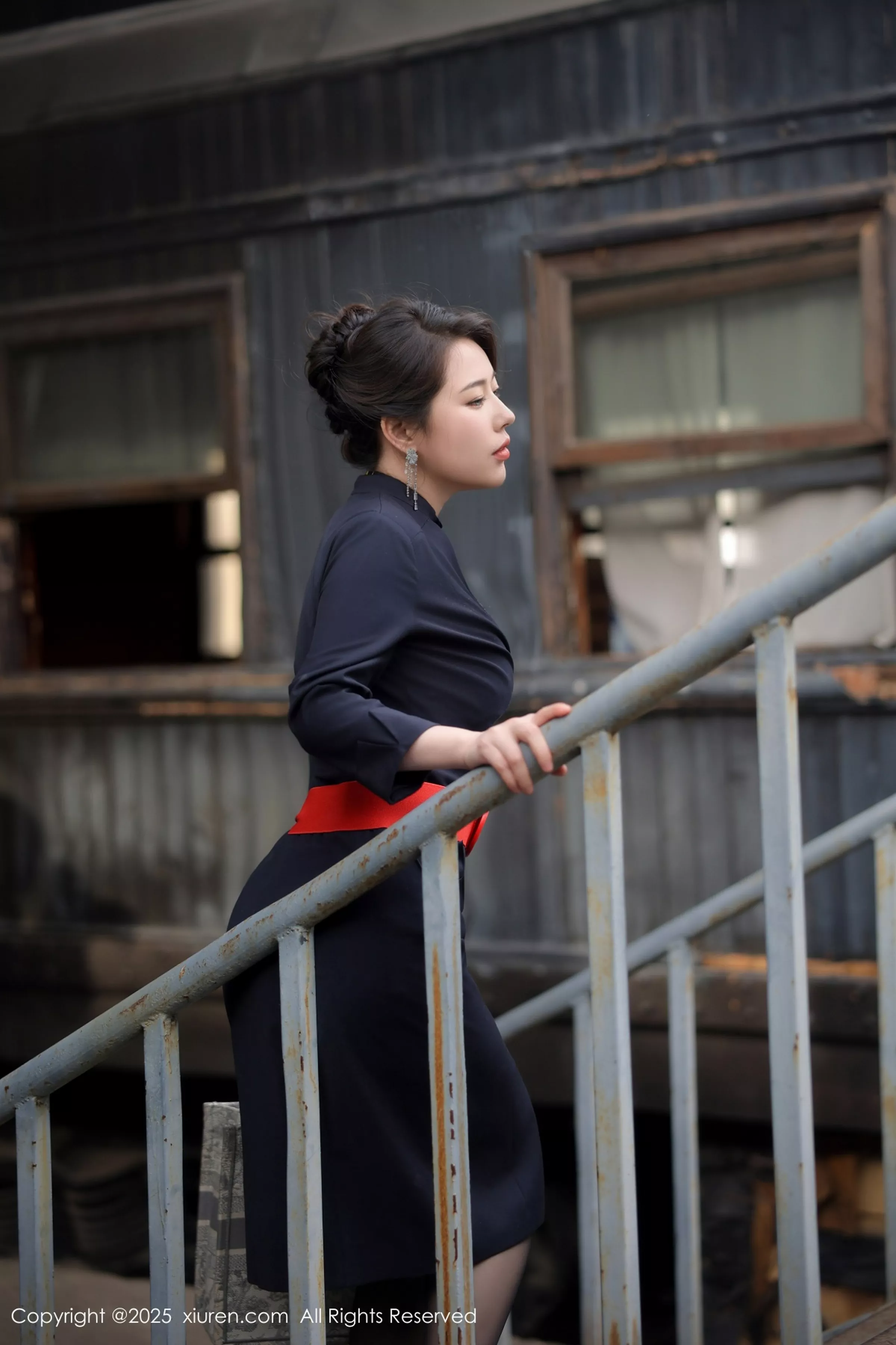 白茹雪  [XiuRen]高清写真图 2025.04.15 No.10155 白茹雪abby 空姐制服第2张图片