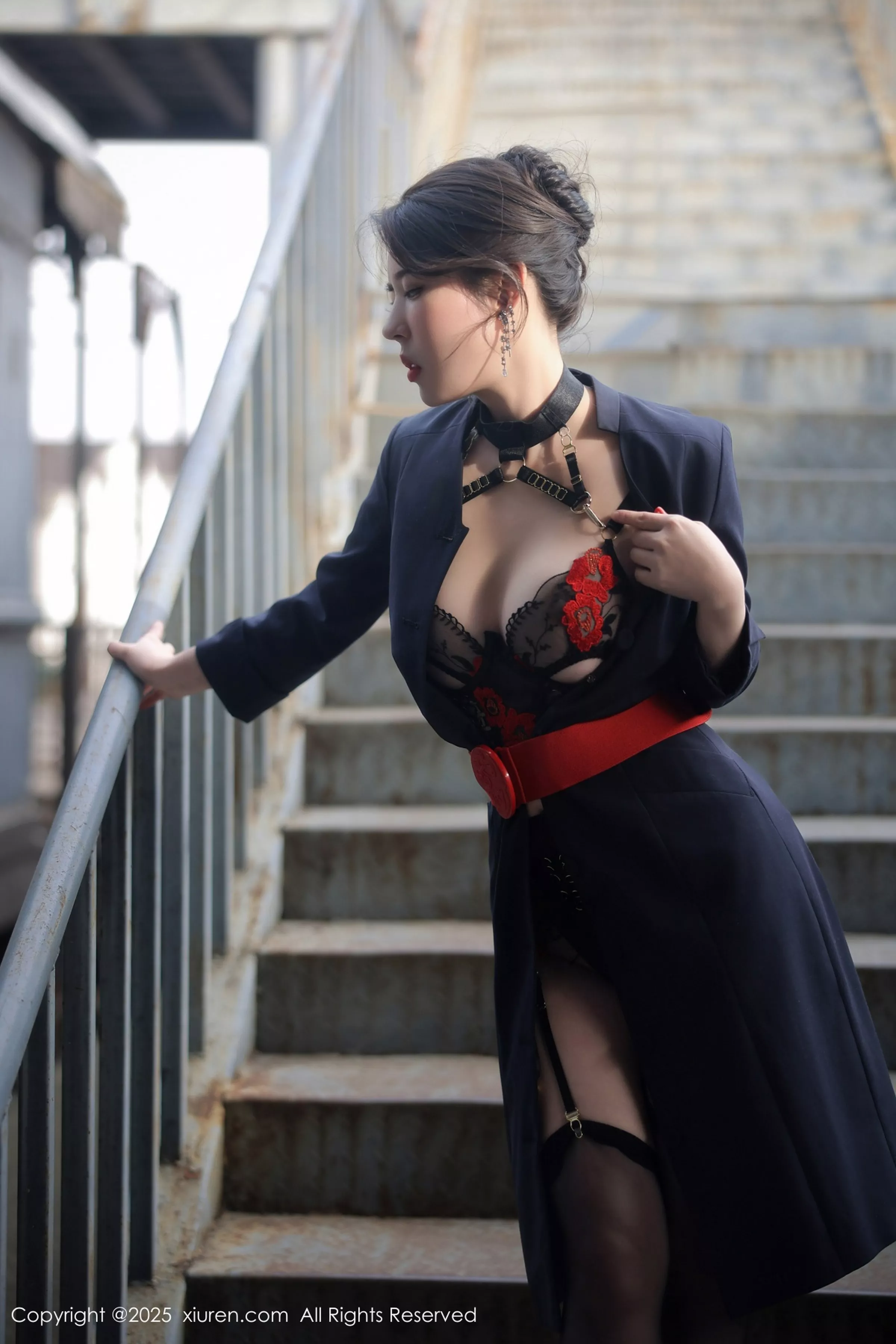 白茹雪  [XiuRen]高清写真图 2025.04.15 No.10155 白茹雪abby 空姐制服第10张图片