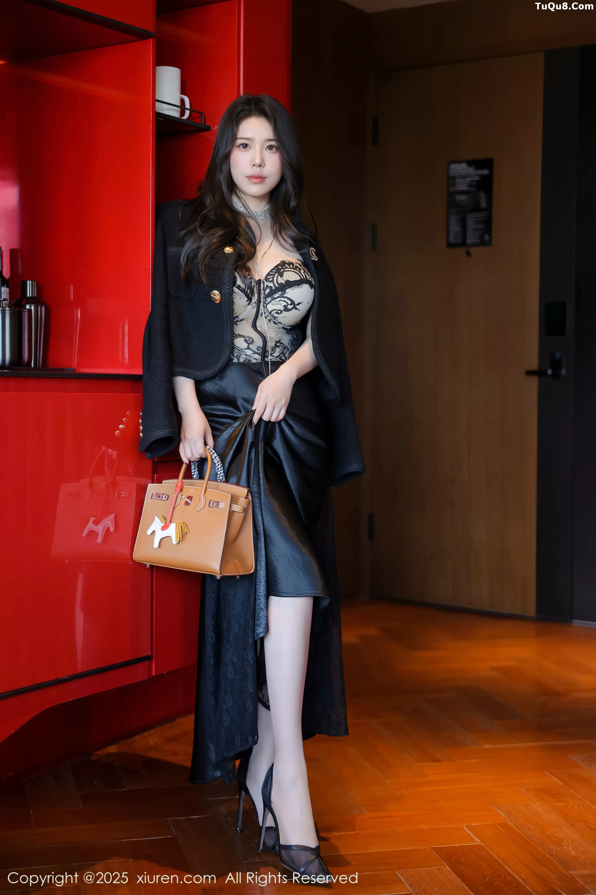 白茹雪  [XiuRen]高清写真图 2025.06.03 No.10357 白茹雪abby 蕾丝服饰第2张图片