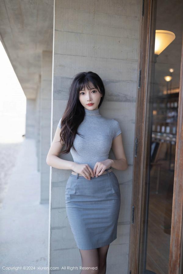 [XiuRen]高清写真图 2024.11.14 No.9450 陆萱萱 黑丝美腿-秀人网
