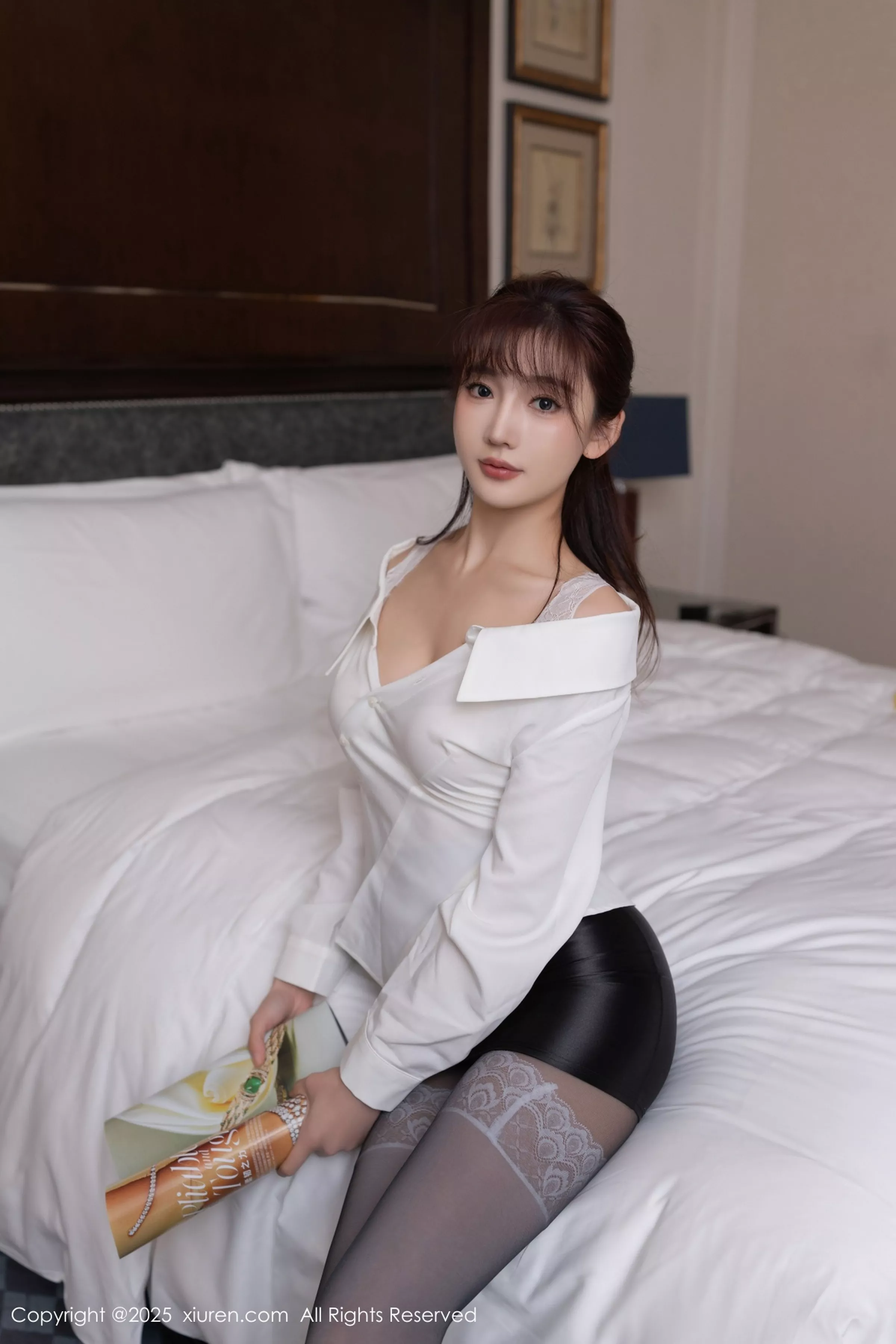 [XiuRen]高清写真图 2025.04.17 No.10166 陆萱萱 白色衬衫-秀人网