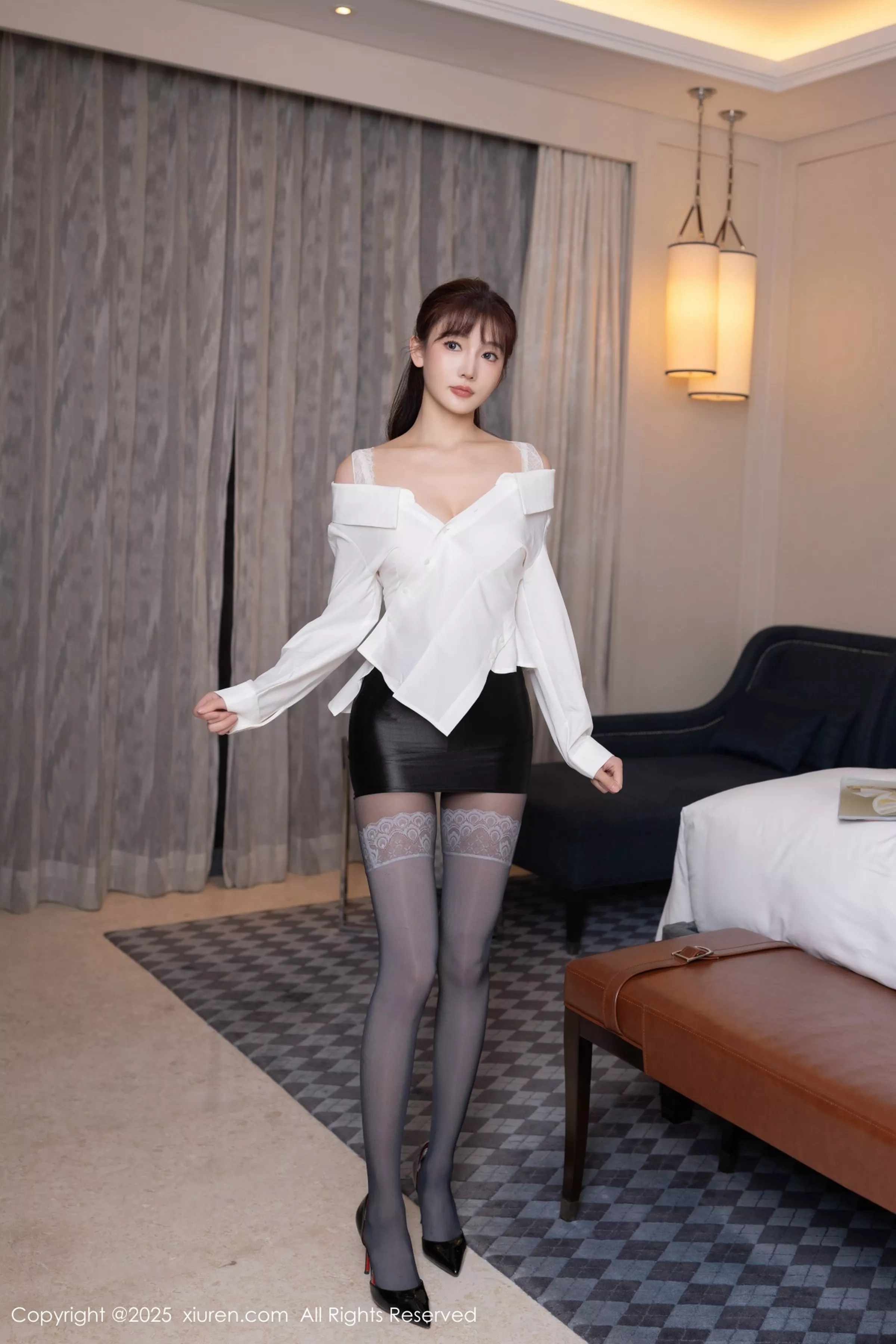 陆萱萱  [XiuRen]高清写真图 2025.04.17 No.10166 陆萱萱 白色衬衫第7张图片