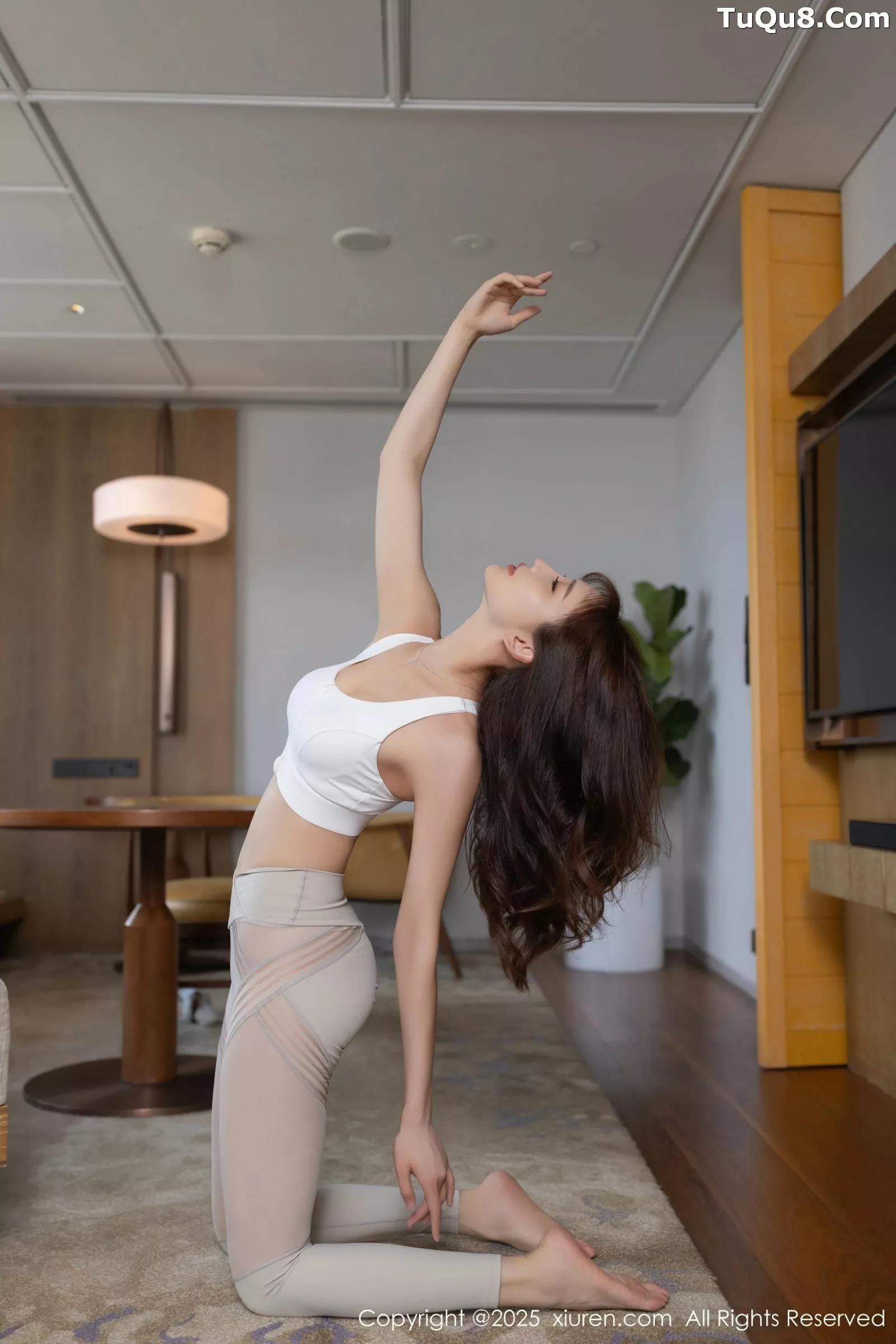 陆萱萱  [XiuRen]高清写真图 2025.05.29 No.10343 陆萱萱 情趣睡服第6张图片