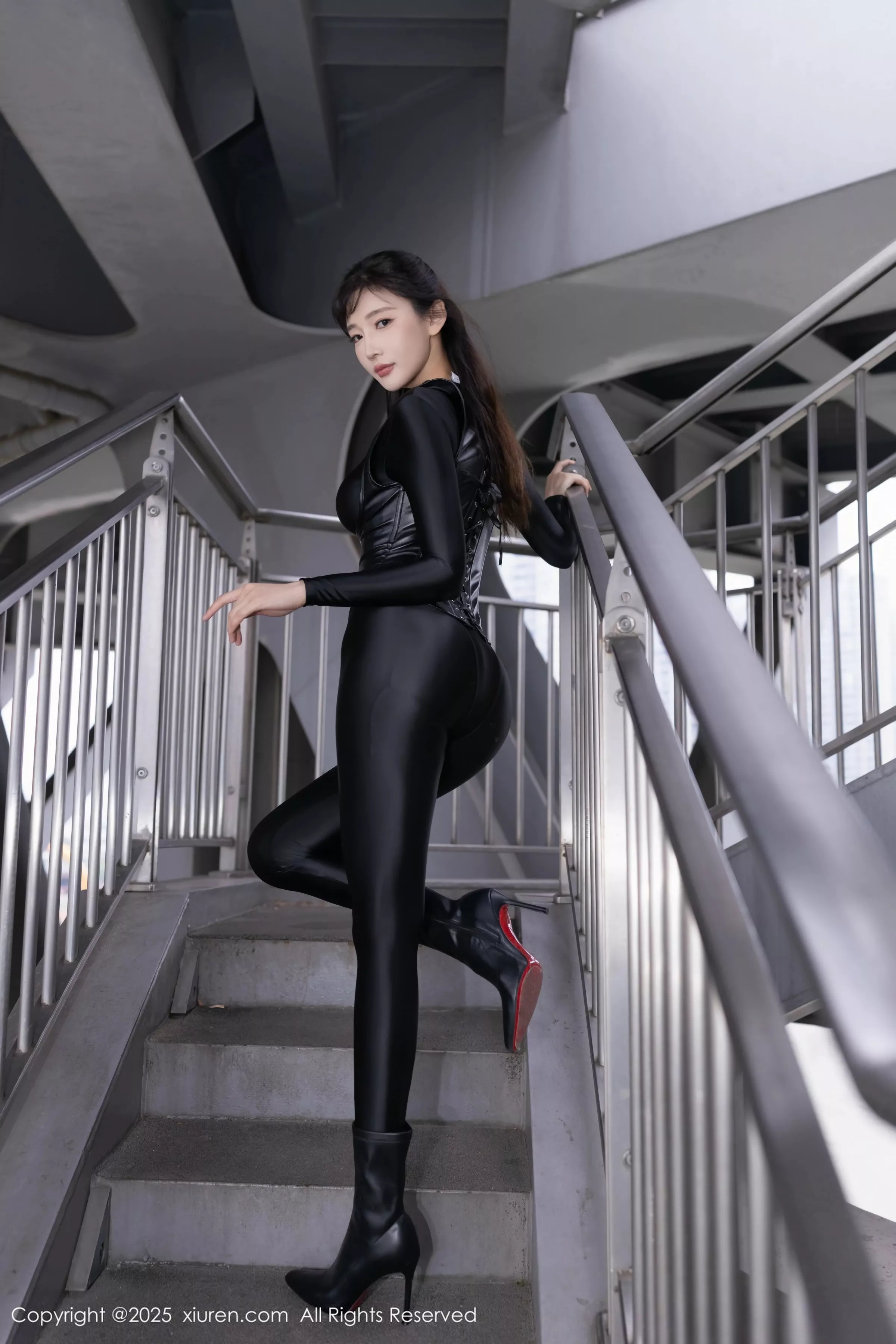 陆萱萱  [XiuRen]高清写真图 2025.06.12 No.10404 陆萱萱 土耳其旅拍第6张图片