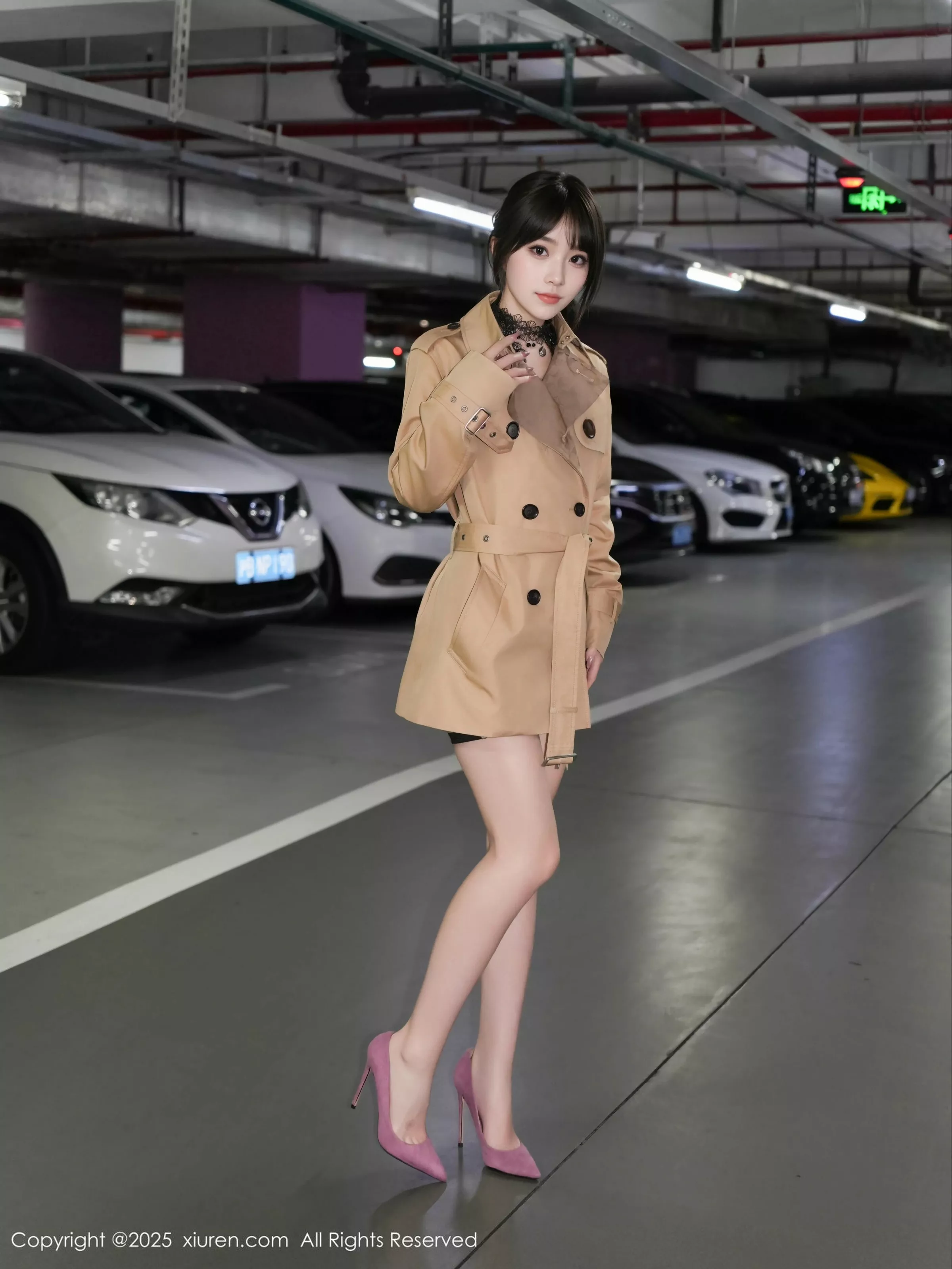 汁汁  [XiuRen]高清写真图 2025.04.10 No.10134 汁汁 浅色风衣第6张图片