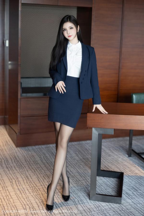 [XiuRen]高清写真图 2024.08.26 No.9065 小蛮妖Yummy 黑丝美腿-秀人网