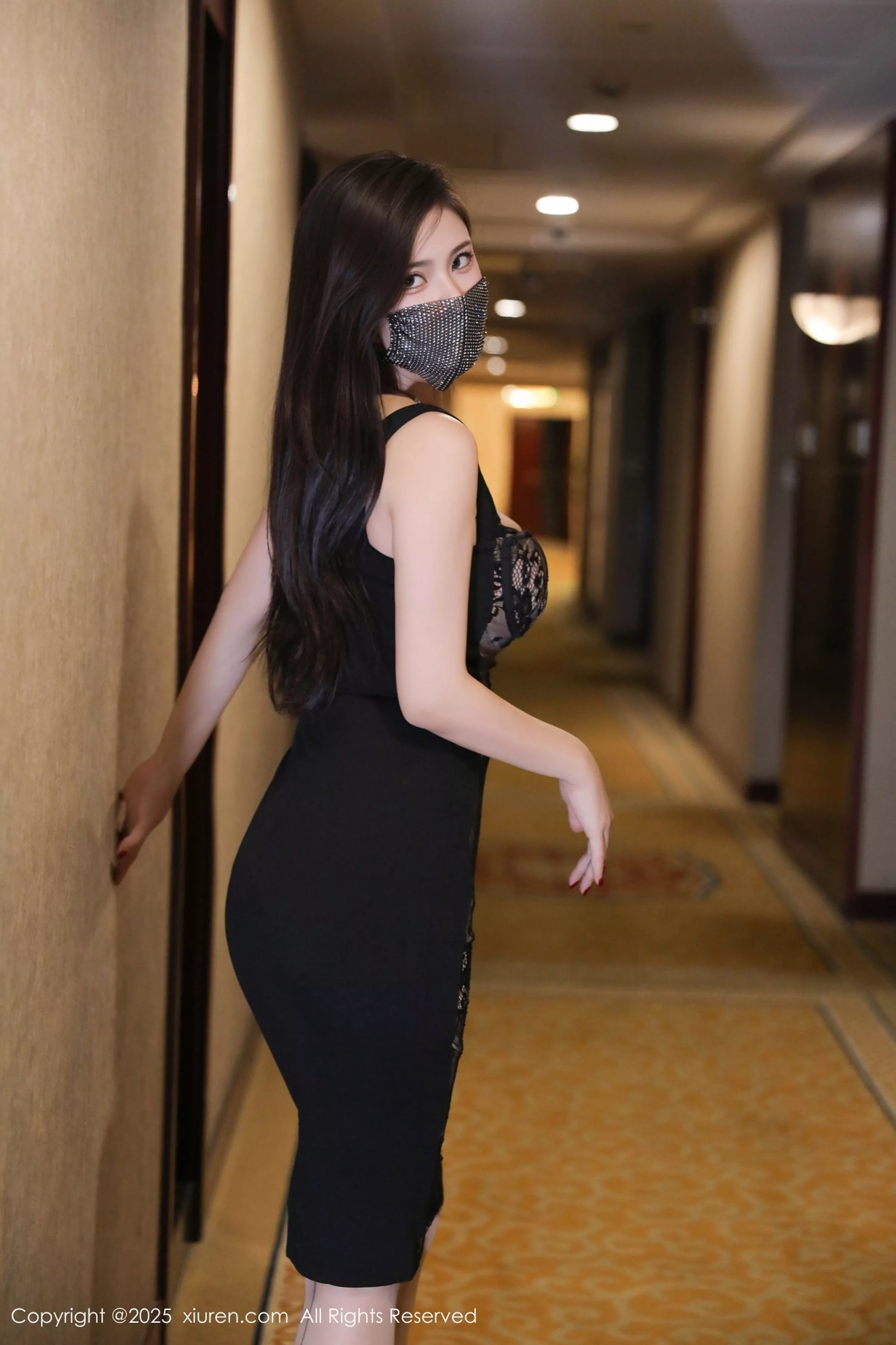 [XiuRen]高清写真图 2025.04.21 No.10177 小蛮妖Yummy 马来西亚旅拍-套图网