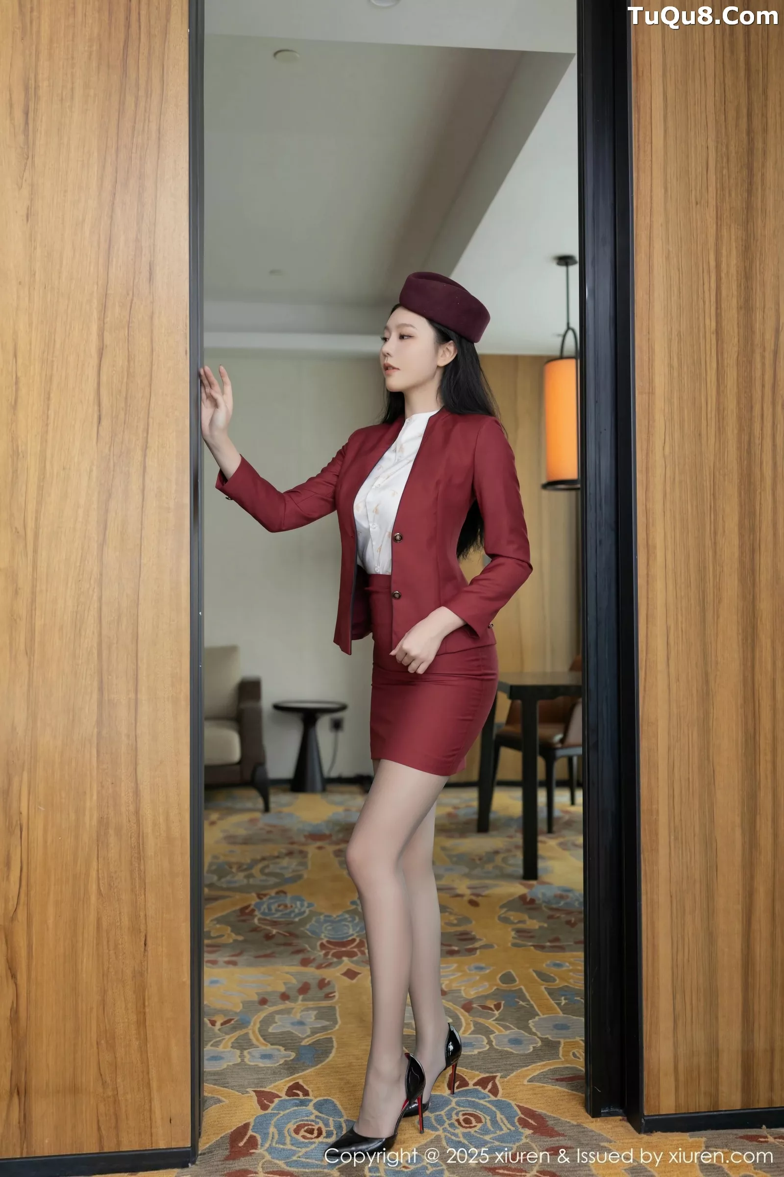 安然Maleah  [XiuRen]高清写真图 2025.05.27 No.10333 安然anran 空姐制服第5张图片