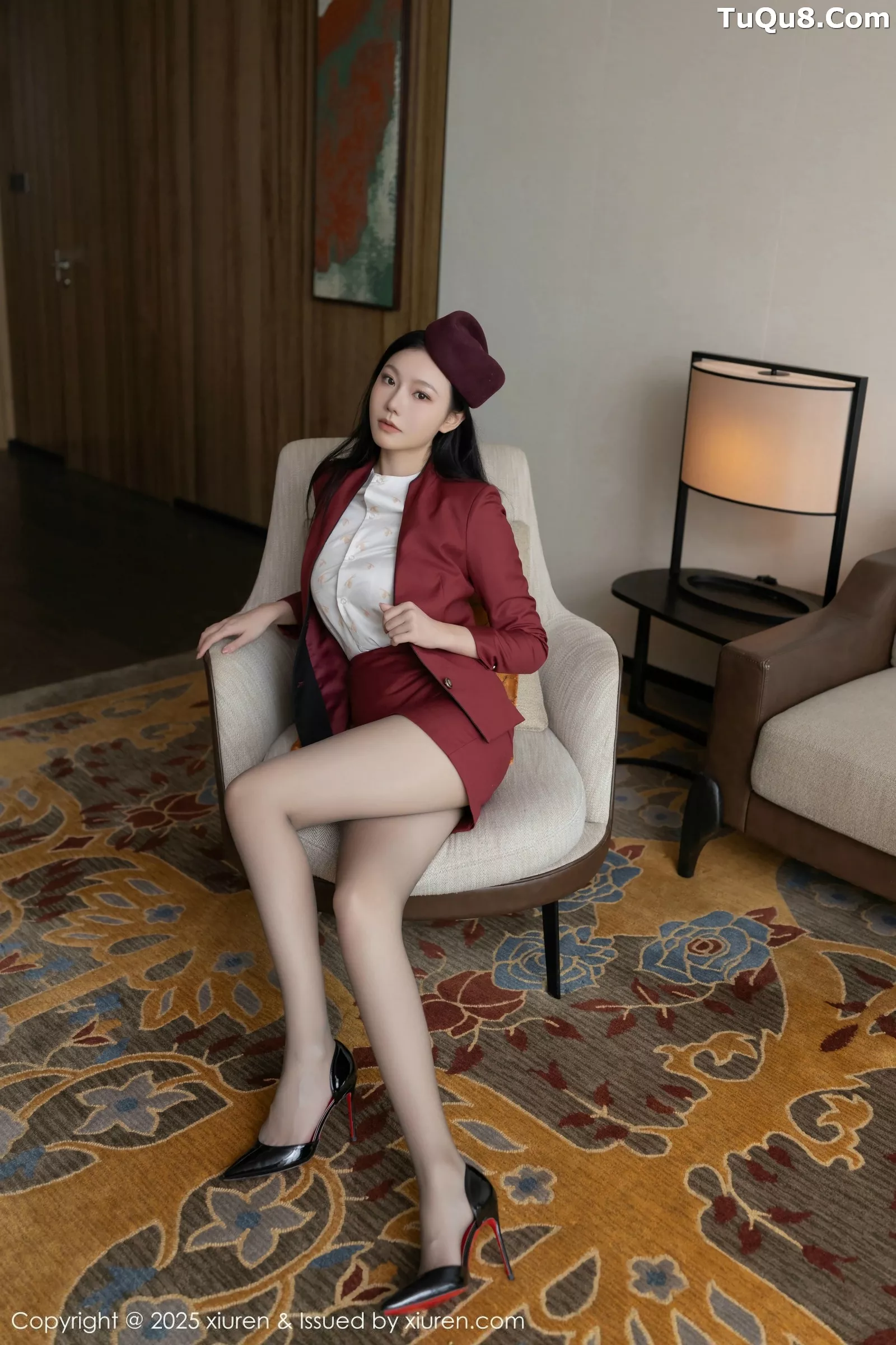 安然Maleah  [XiuRen]高清写真图 2025.05.27 No.10333 安然anran 空姐制服第7张图片