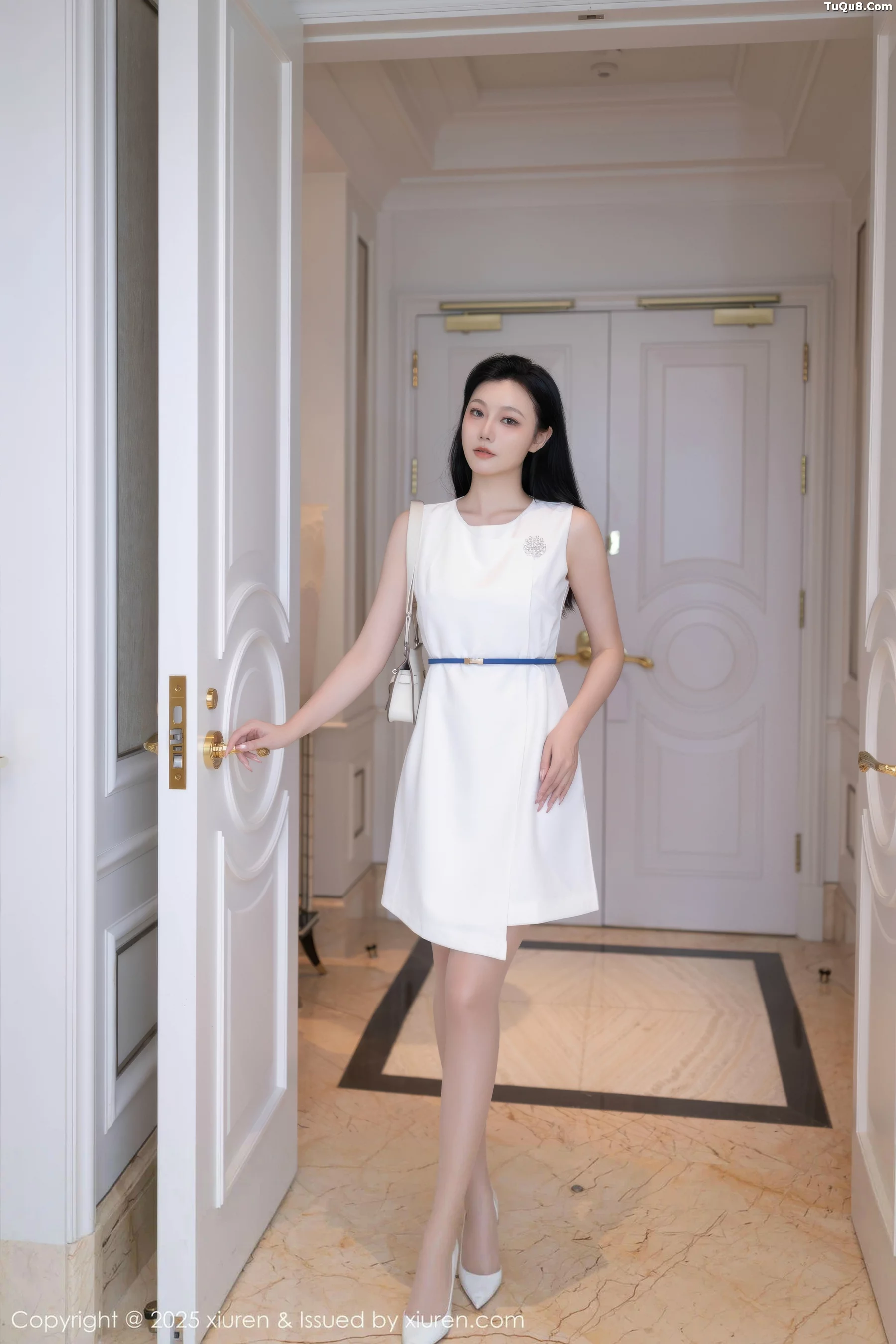 安然Maleah  [XiuRen]高清写真图 2025.09.29 No.10829 安然anran 连衣短裙第3张图片