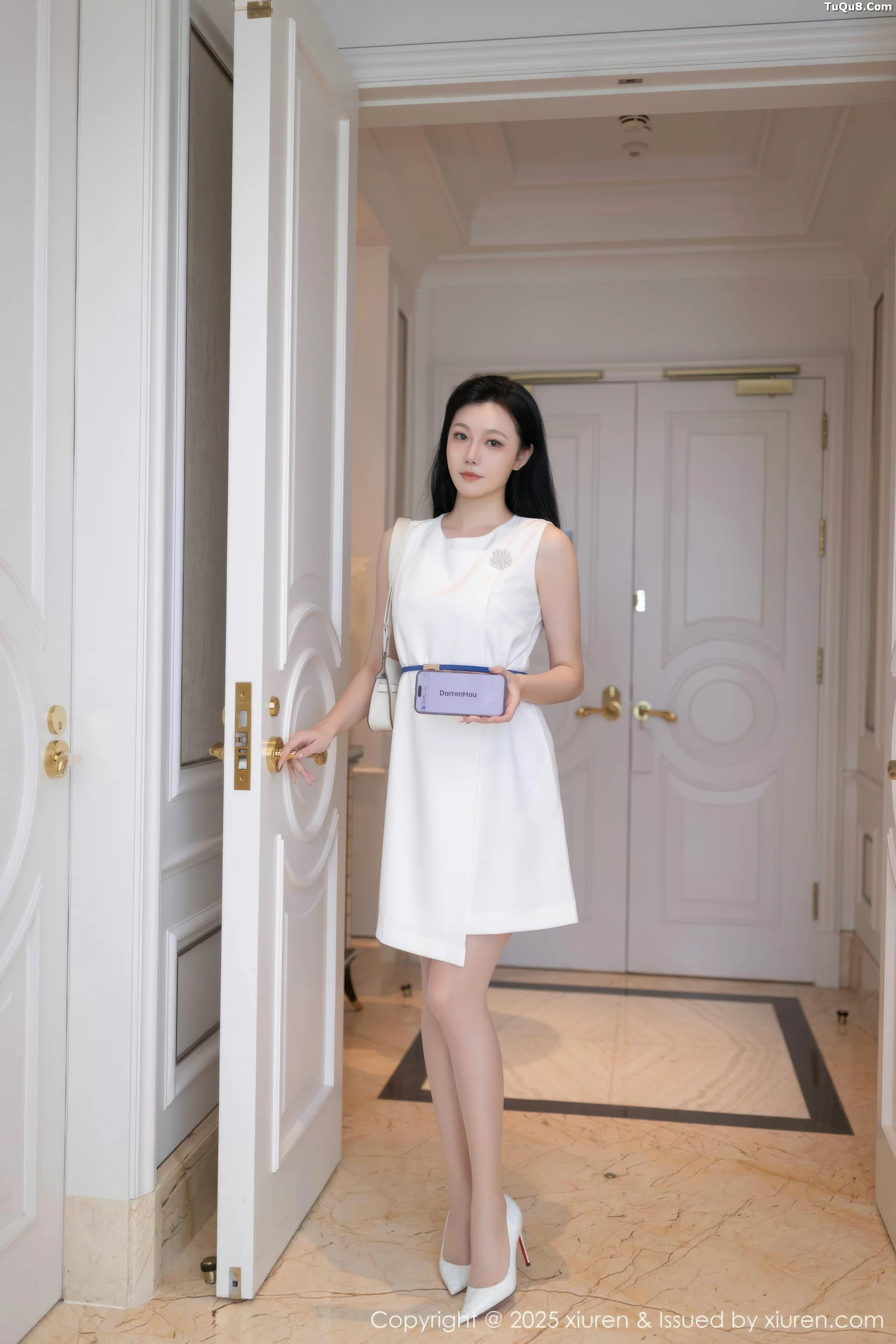 安然Maleah  [XiuRen]高清写真图 2025.09.29 No.10829 安然anran 连衣短裙第4张图片