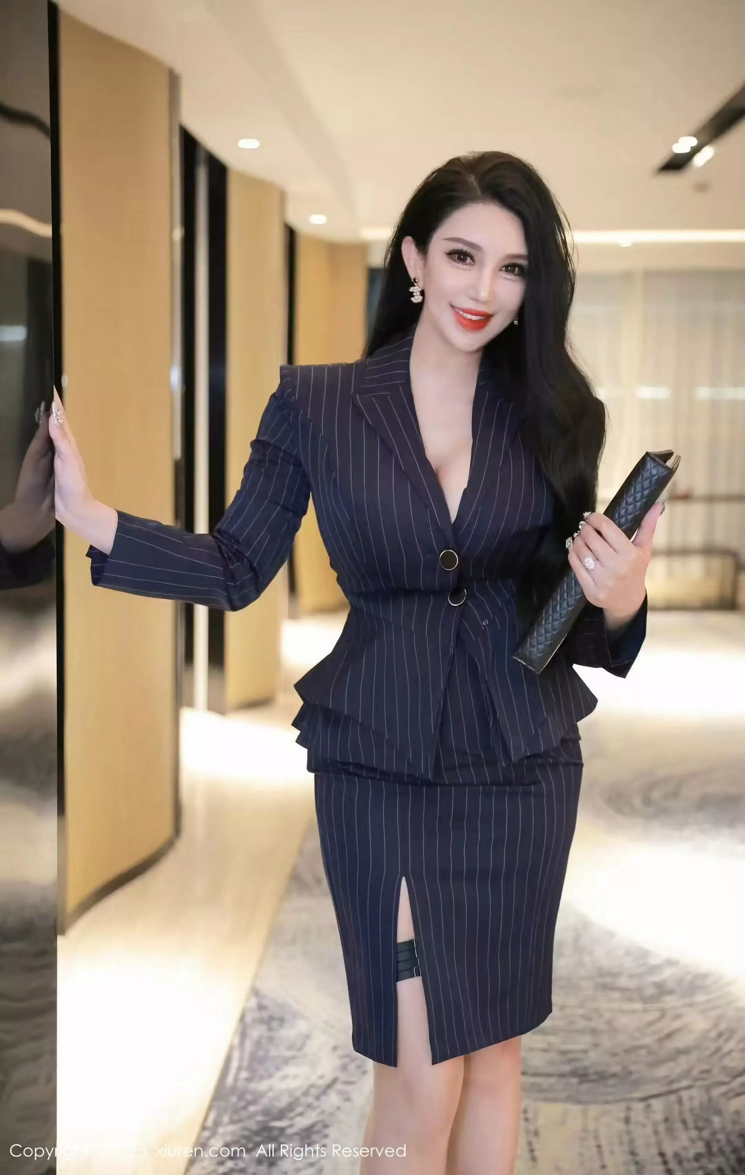 乔安娜  [XiuRen]高清写真图 2025.03.25 No.10065 乔安娜 欧美范美女第8张图片