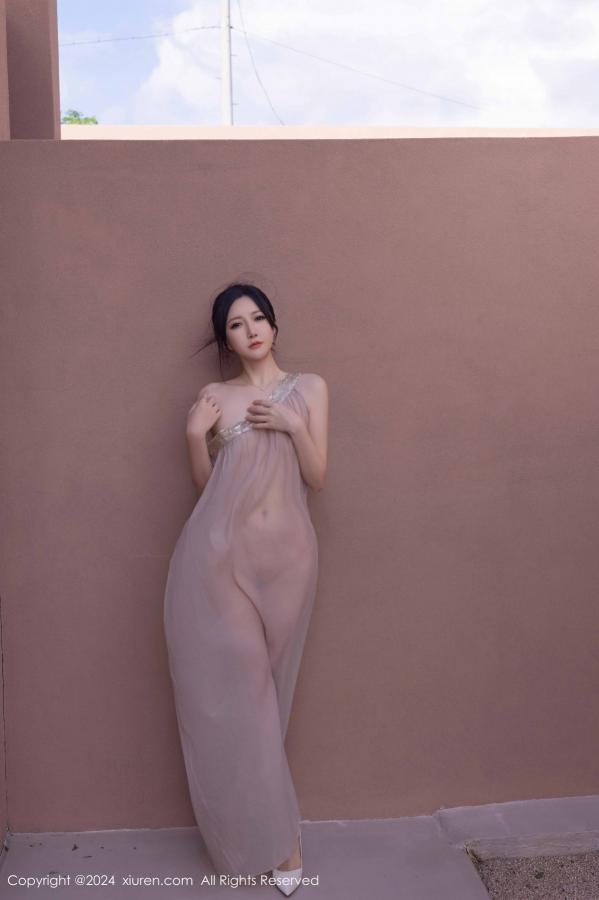 [XiuRen]高清写真图 2024.11.22 No.9492 鱼子酱Fish 美腿性感-秀人网