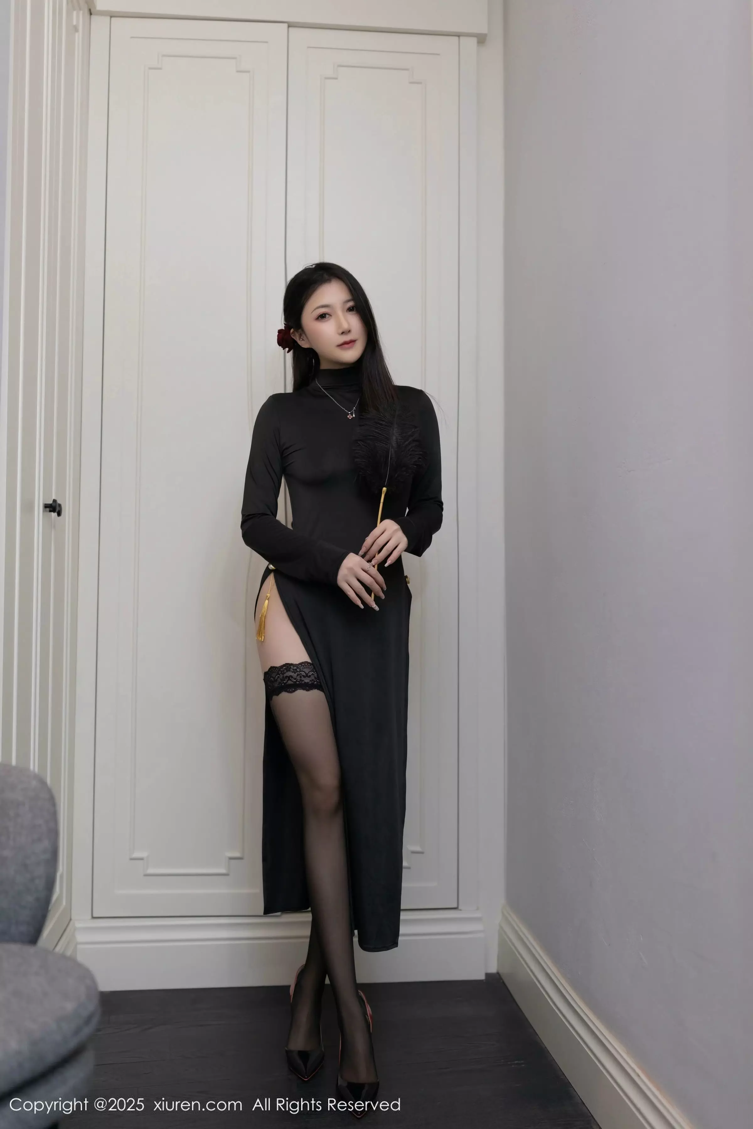 [XiuRen]高清写真图 2025.03.14 No.10023 鱼子酱Fish 黑丝美腿-套图网