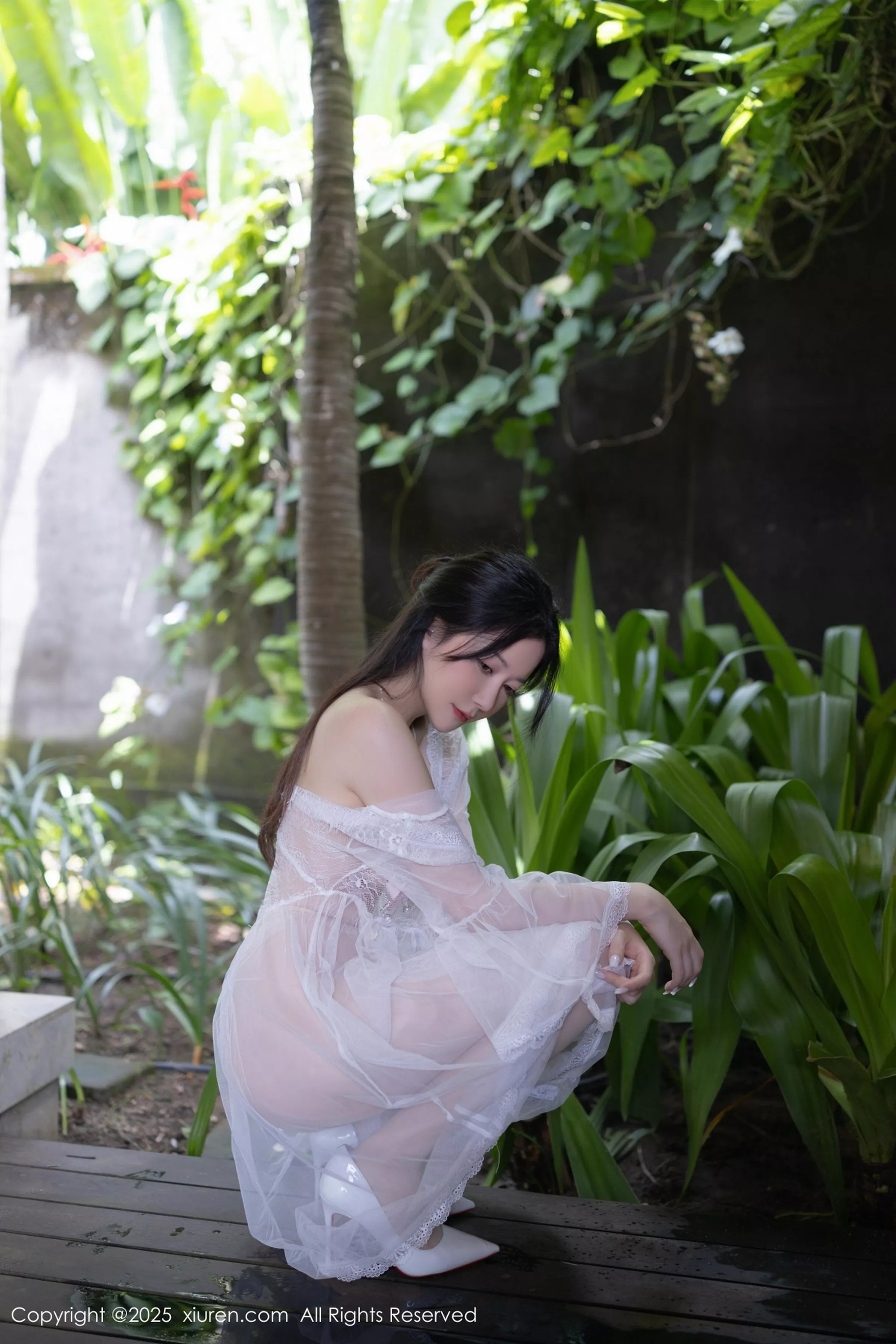 鱼子酱fish  [XiuRen]高清写真图 2025.04.18 No.10173 鱼子酱Fish 轻透连衣裙第9张图片