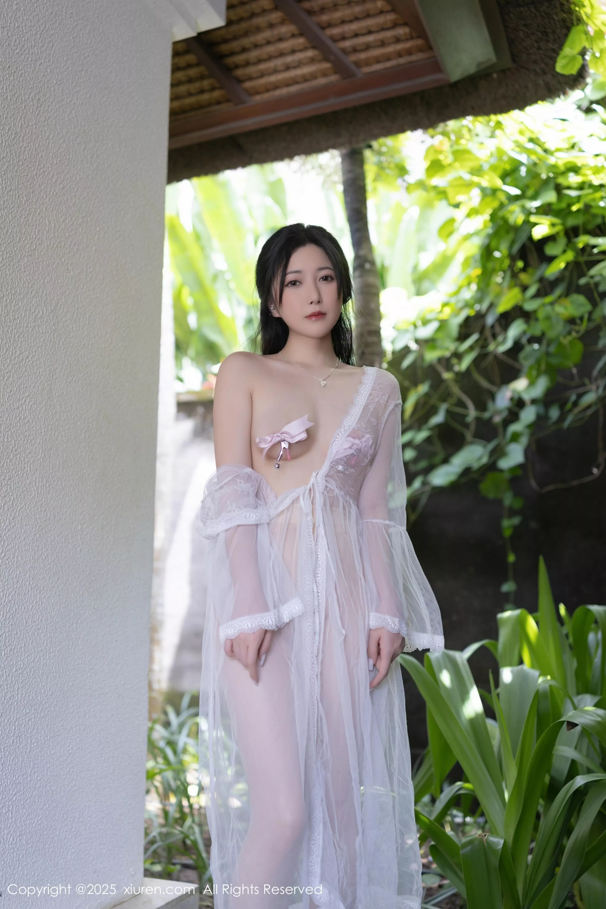 鱼子酱fish  [XiuRen]高清写真图 2025.04.18 No.10173 鱼子酱Fish 轻透连衣裙第10张图片