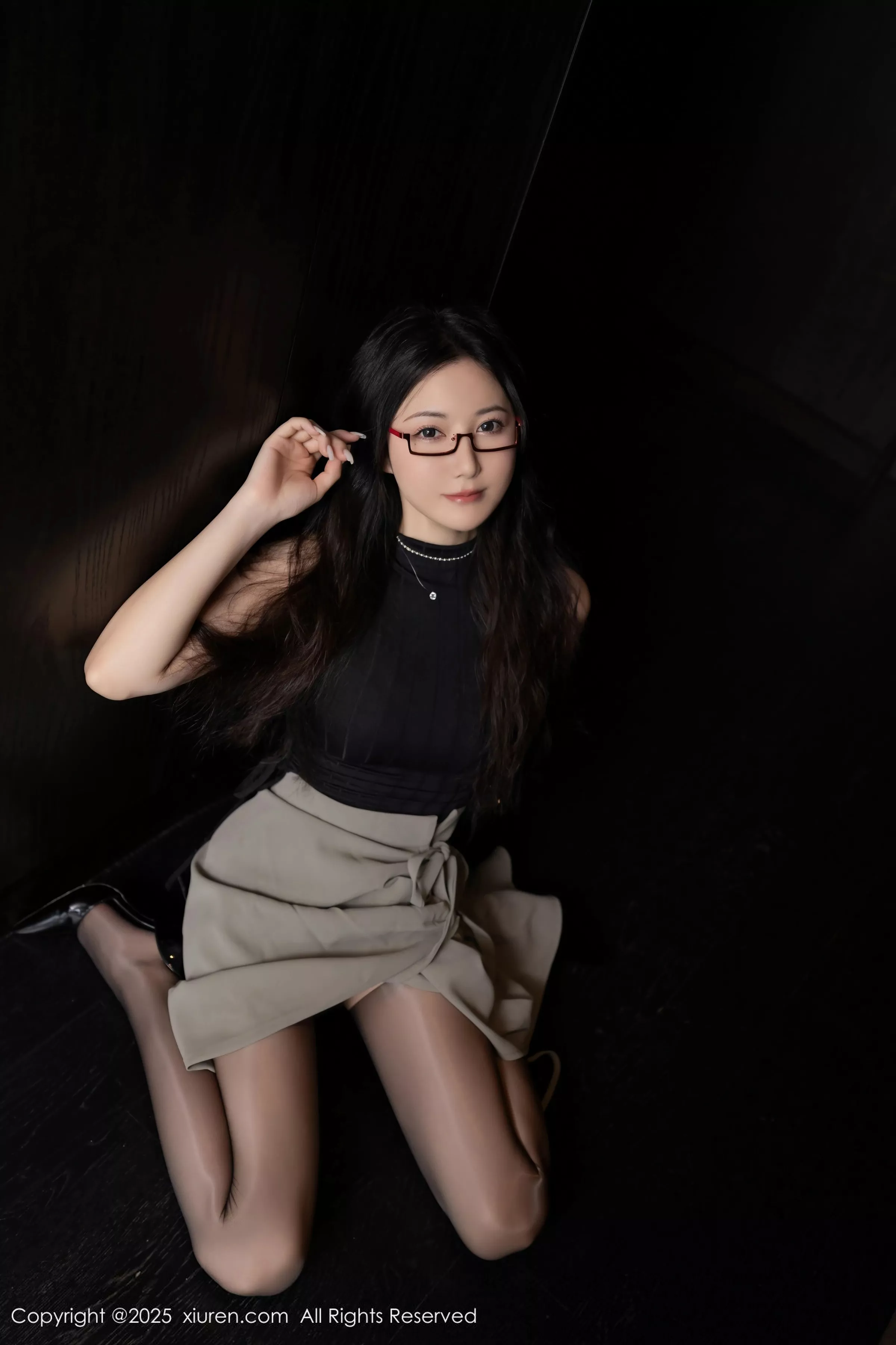 鱼子酱fish  [XiuRen]高清写真图 2025.04.30 No.10231 鱼子酱Fish 印尼旅拍第6张图片