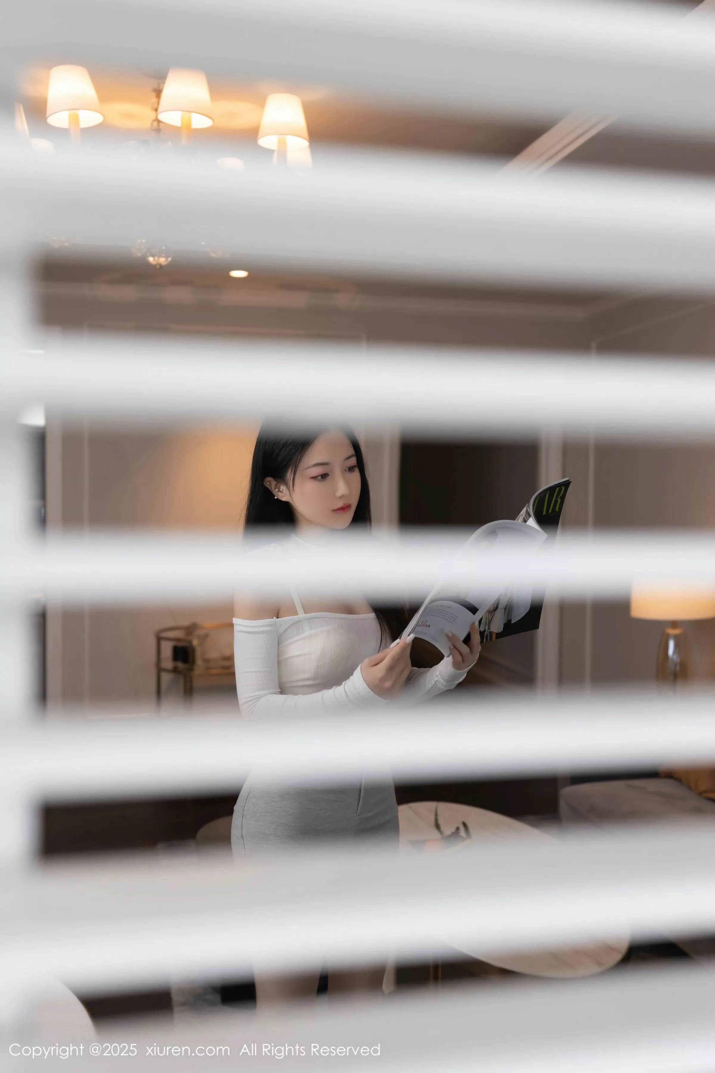 [XiuRen]高清写真图 2025.05.09 No.10261 鱼子酱Fish 白色丝袜-秀人网