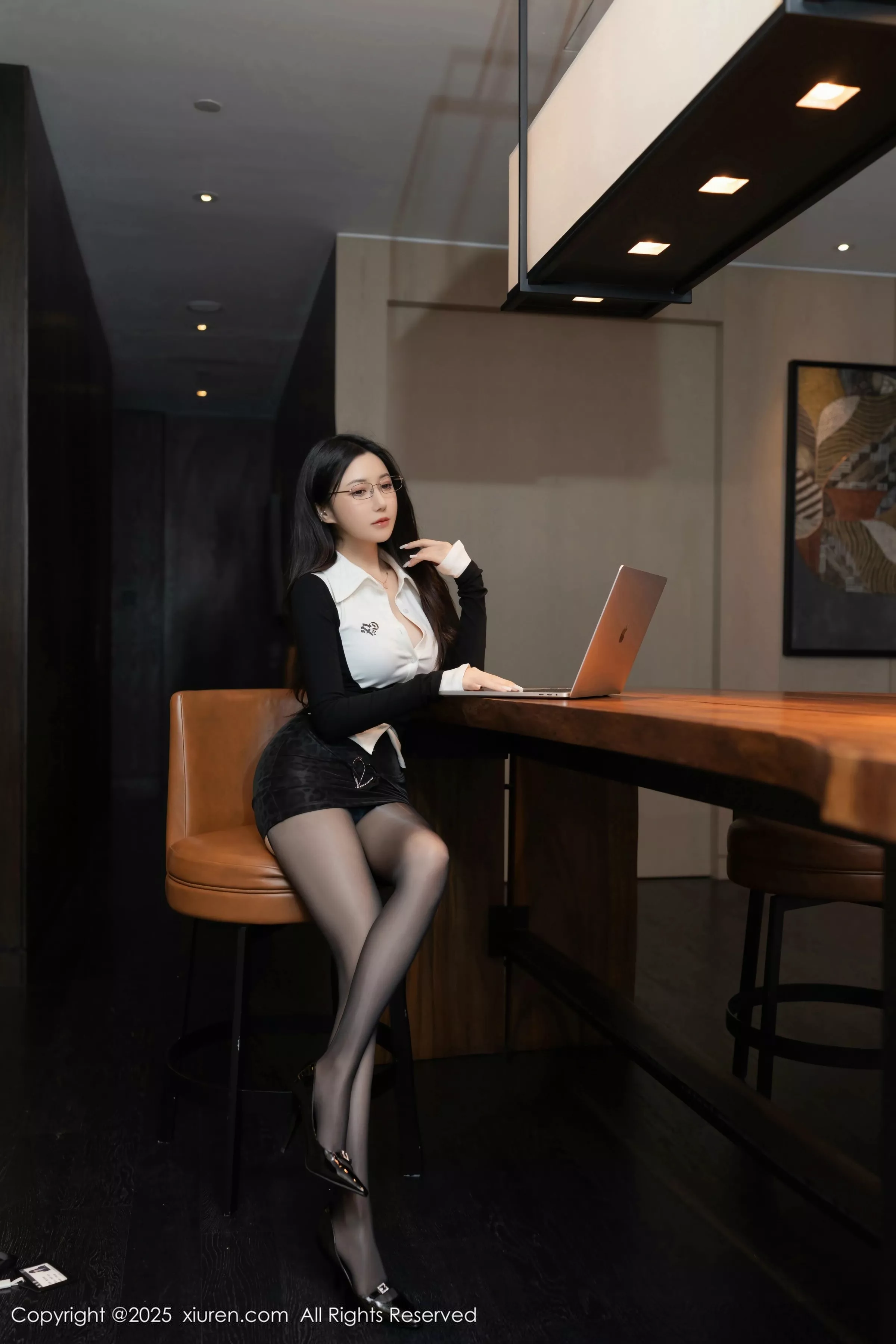 [XiuRen]高清写真图 2025.05.30 No.10353 鱼子酱Fish 学生服-秀人网