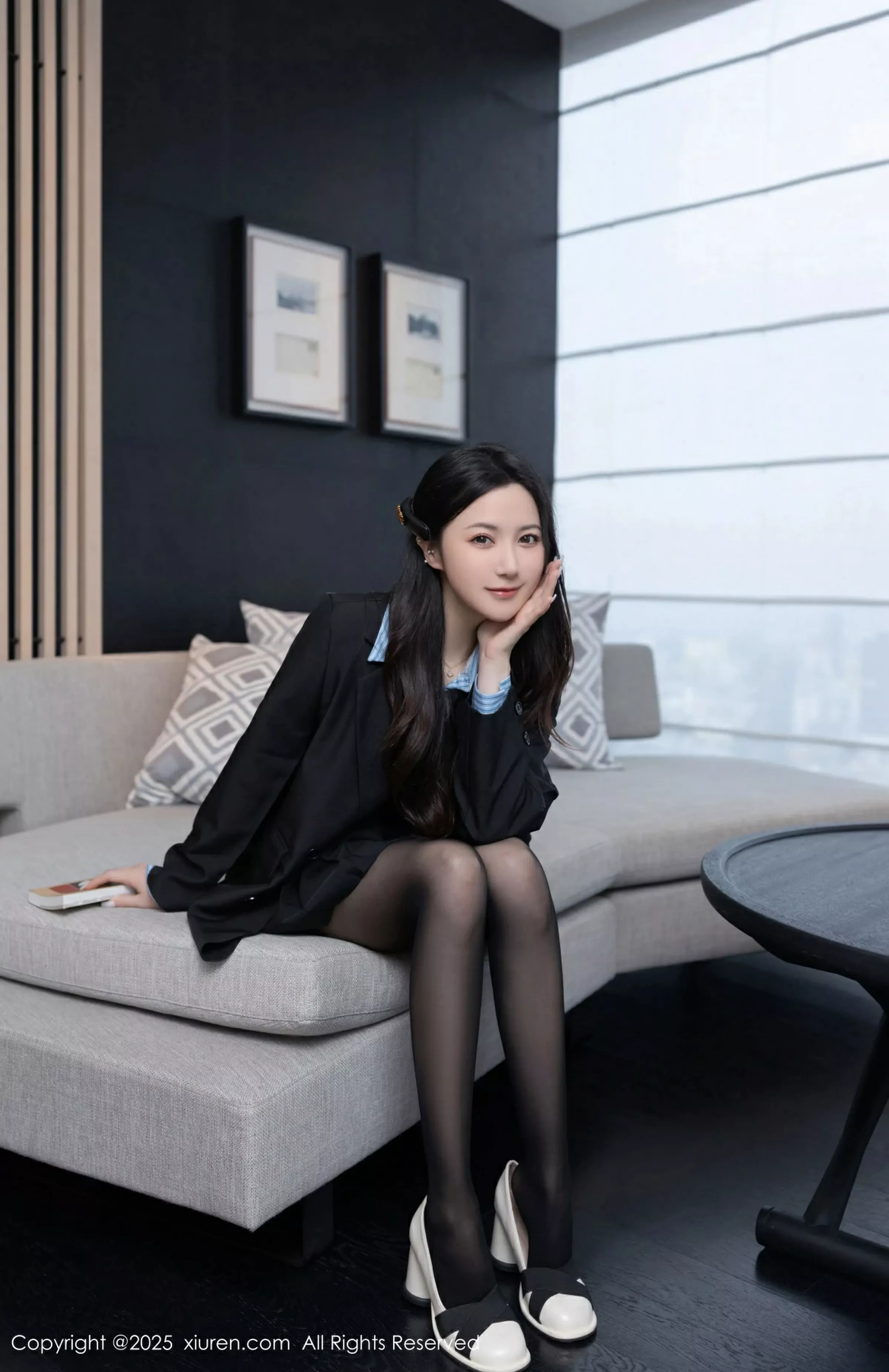 鱼子酱fish  [XiuRen]高清写真图 2025.06.13 No.10412 鱼子酱Fish 印尼旅拍第5张图片