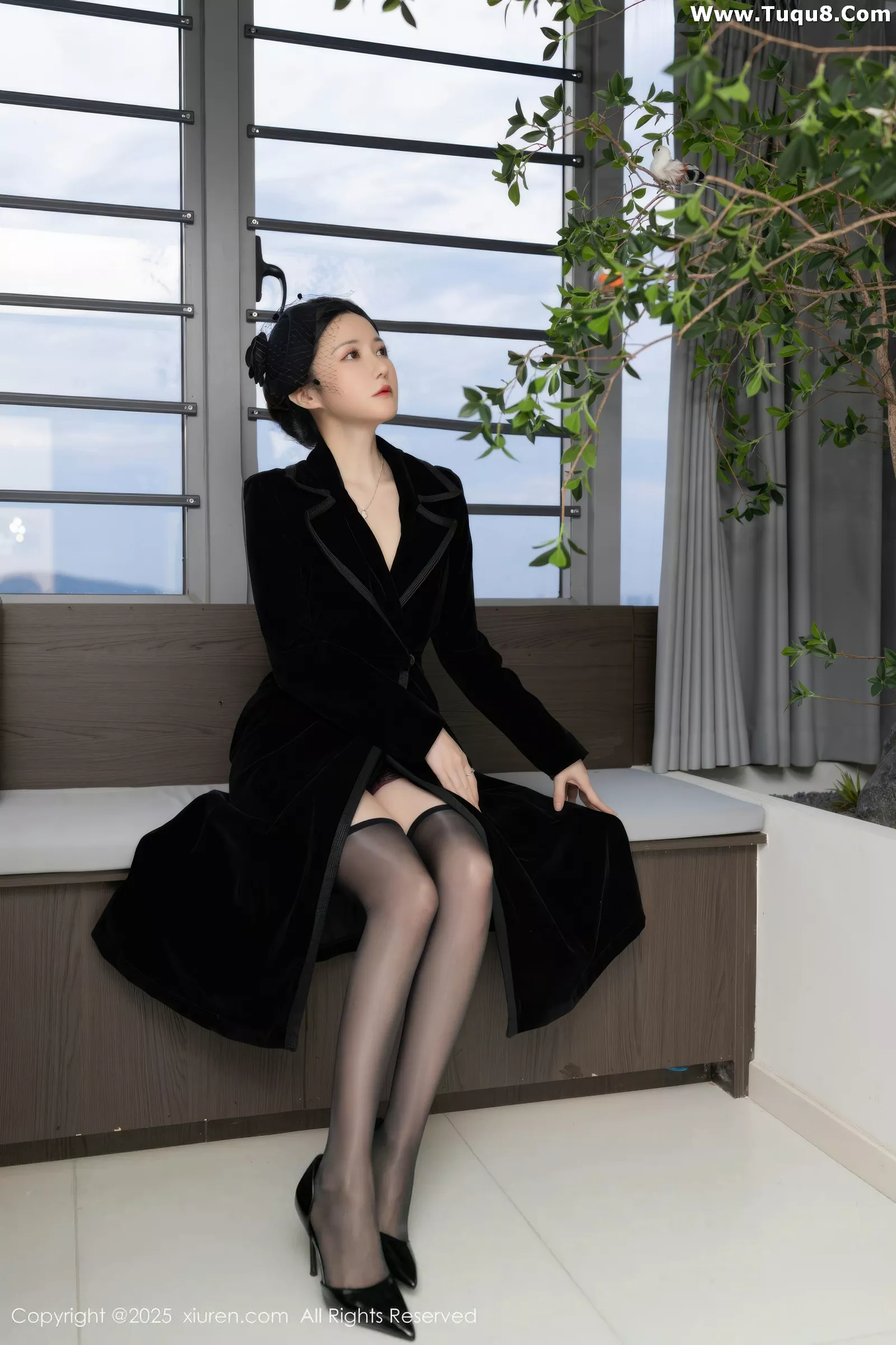 [XiuRen]高清写真图 2025.07.18 No.10564 鱼子酱Fish 魅惑黑丝-蕾丝猫