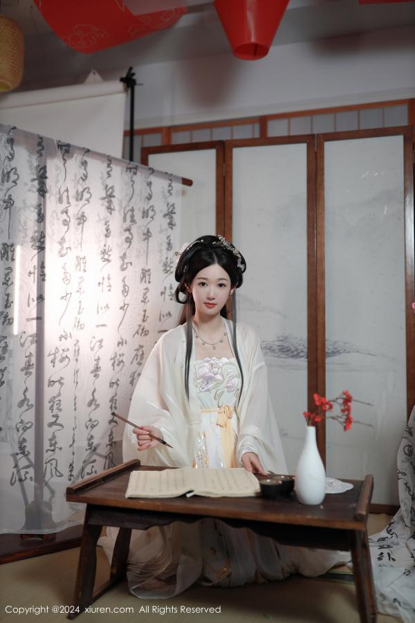 [XiuRen]高清写真图 2024.07.22 No.8898 唐安琪 丝袜美腿-秀人网