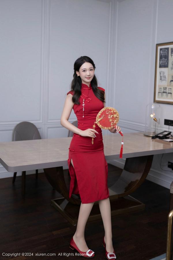 唐安琪  [XiuRen]高清写真图 2024.11.18 No.9463 唐安琪 丝袜美腿第3张图片