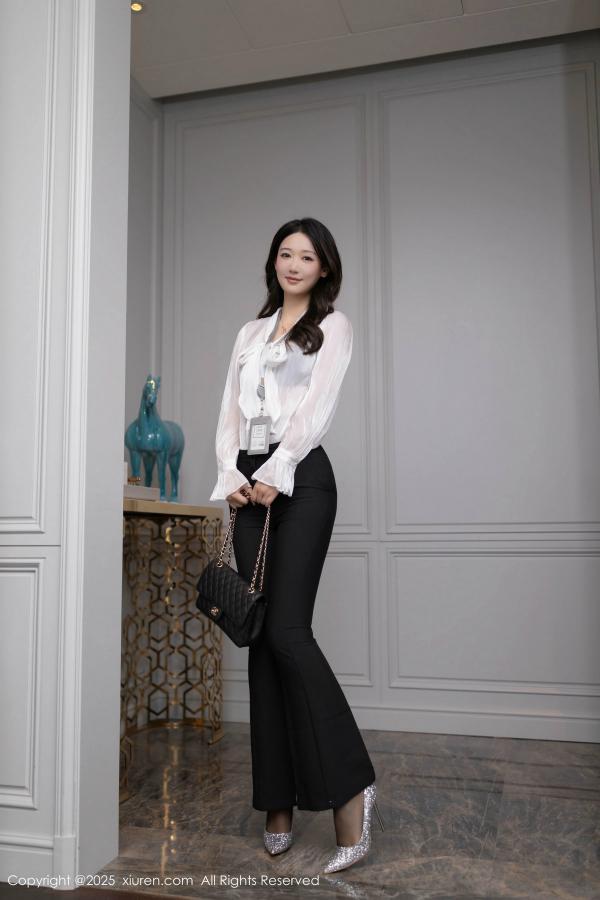 [XiuRen]高清写真图 2025.03.03 No.9960 唐安琪 黑丝美腿-秀人网