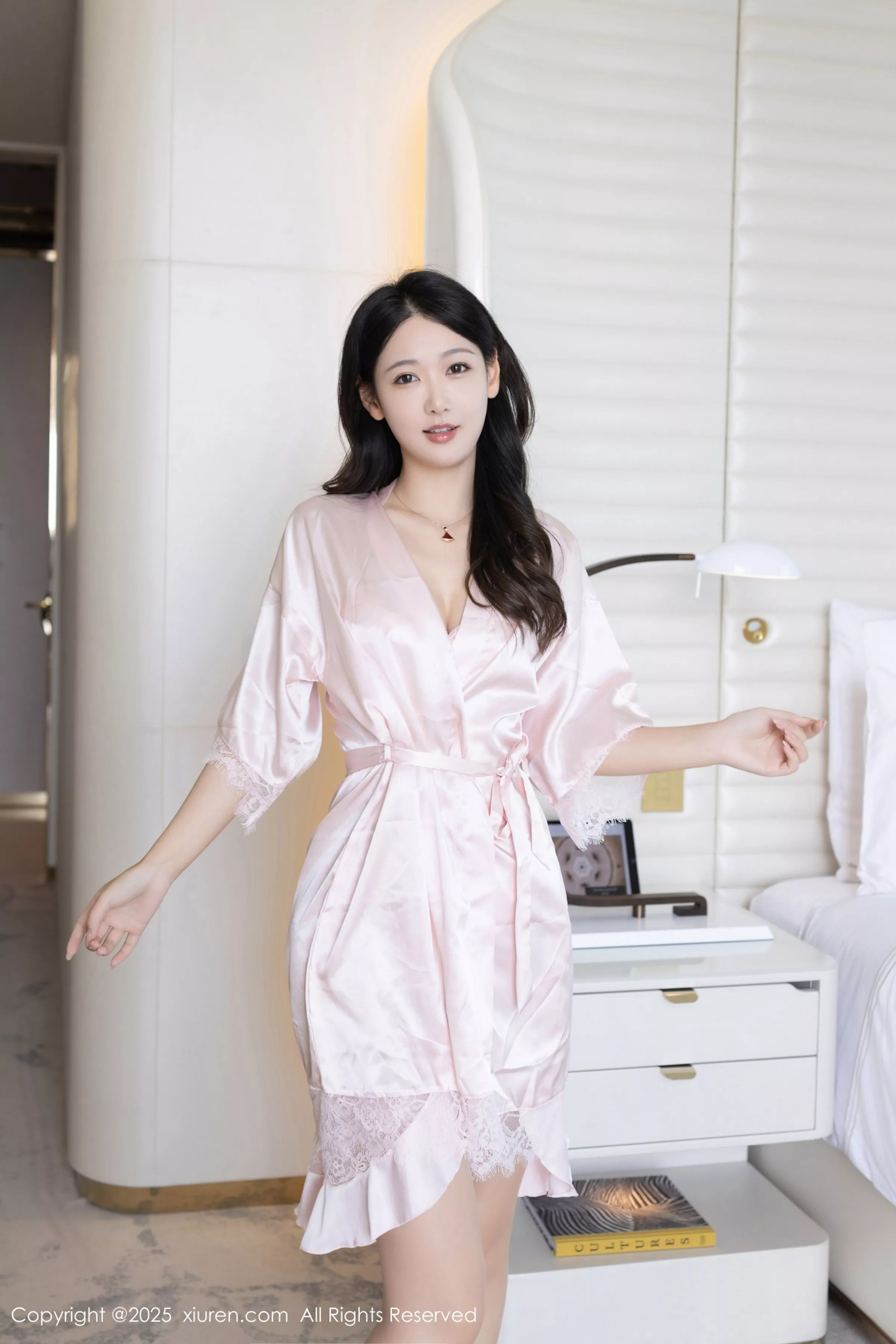 [XiuRen]高清写真图 2025.04.14 No.10150 唐安琪 肉色丝袜-秀人网