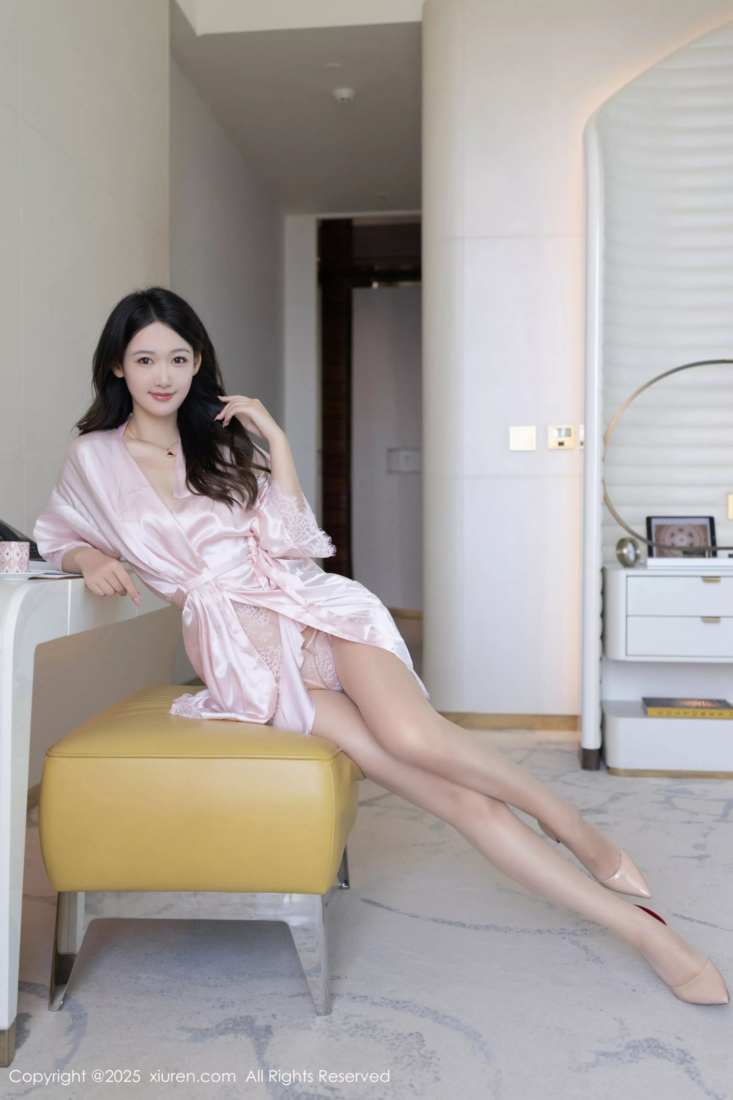 唐安琪  [XiuRen]高清写真图 2025.04.14 No.10150 唐安琪 肉色丝袜第7张图片