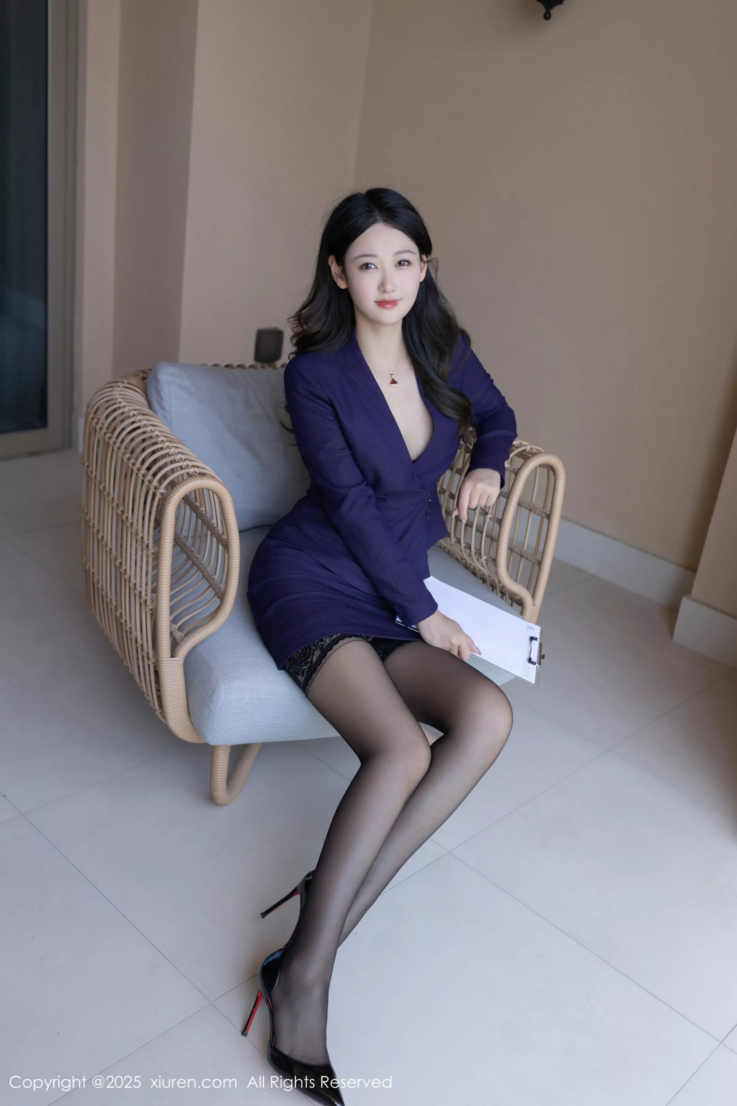 唐安琪  [XiuRen]高清写真图 2025.04.21 No.10178 唐安琪 卡塔尔旅拍第6张图片