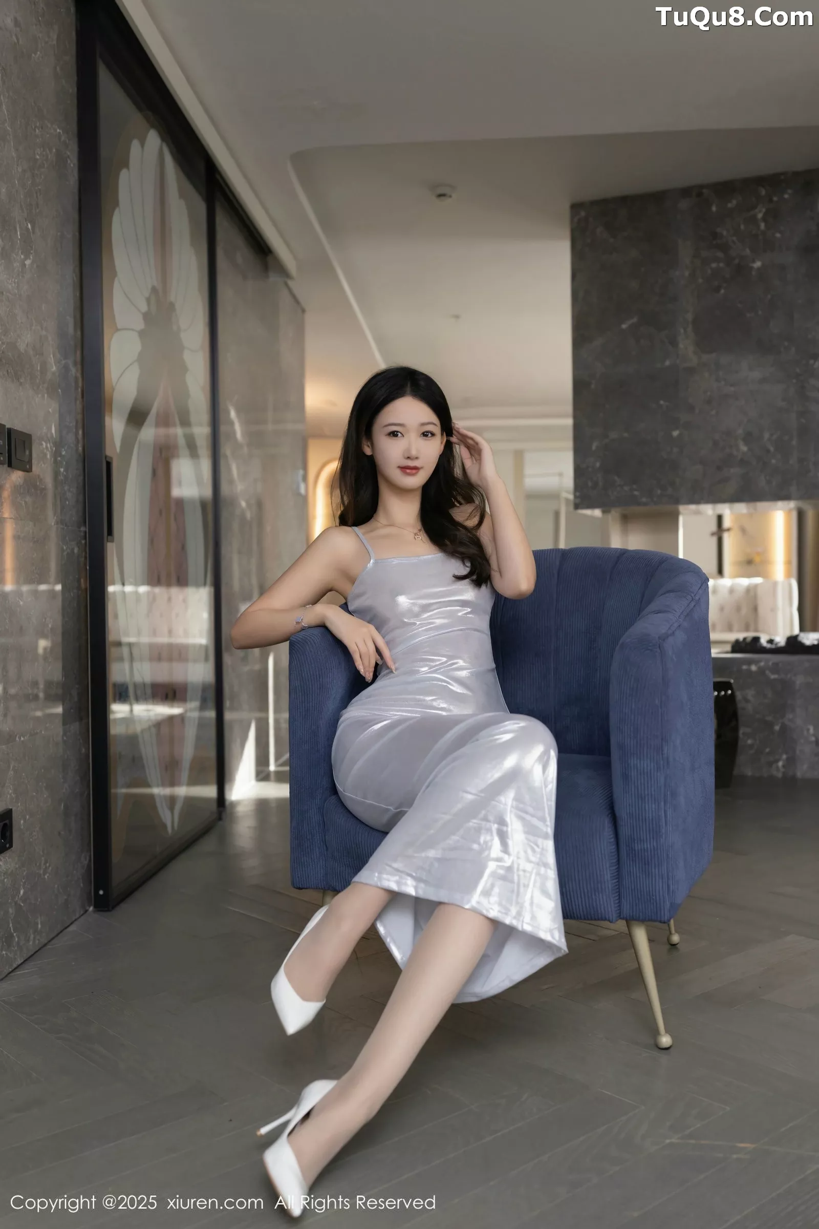 唐安琪  [XiuRen]高清写真图 2025.05.26 No.10328 唐安琪 肉色丝袜第2张图片