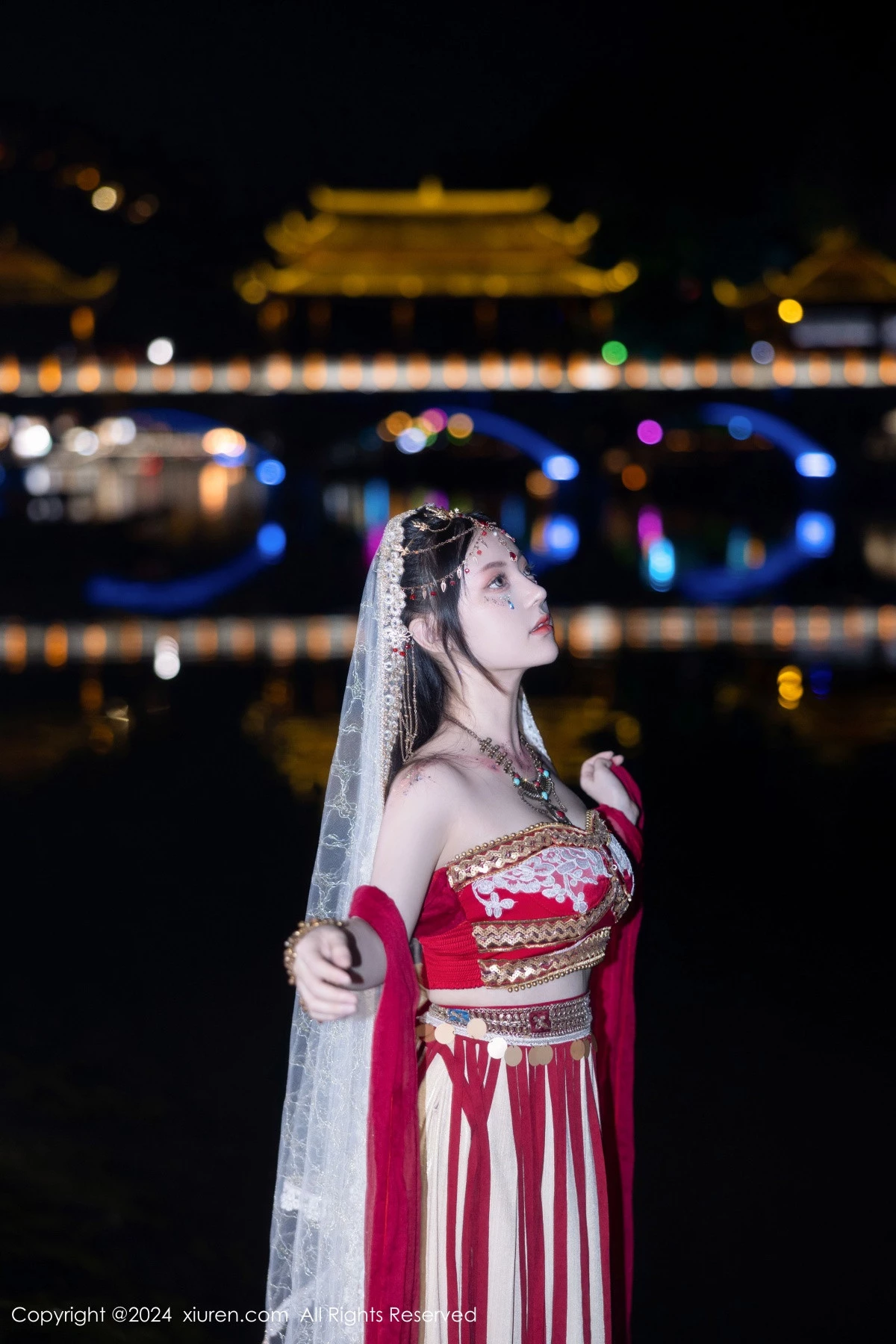 豆瓣酱  [XiuRen]高清写真图 2024.04.07 No.8349 豆瓣酱 美乳性感第10张图片