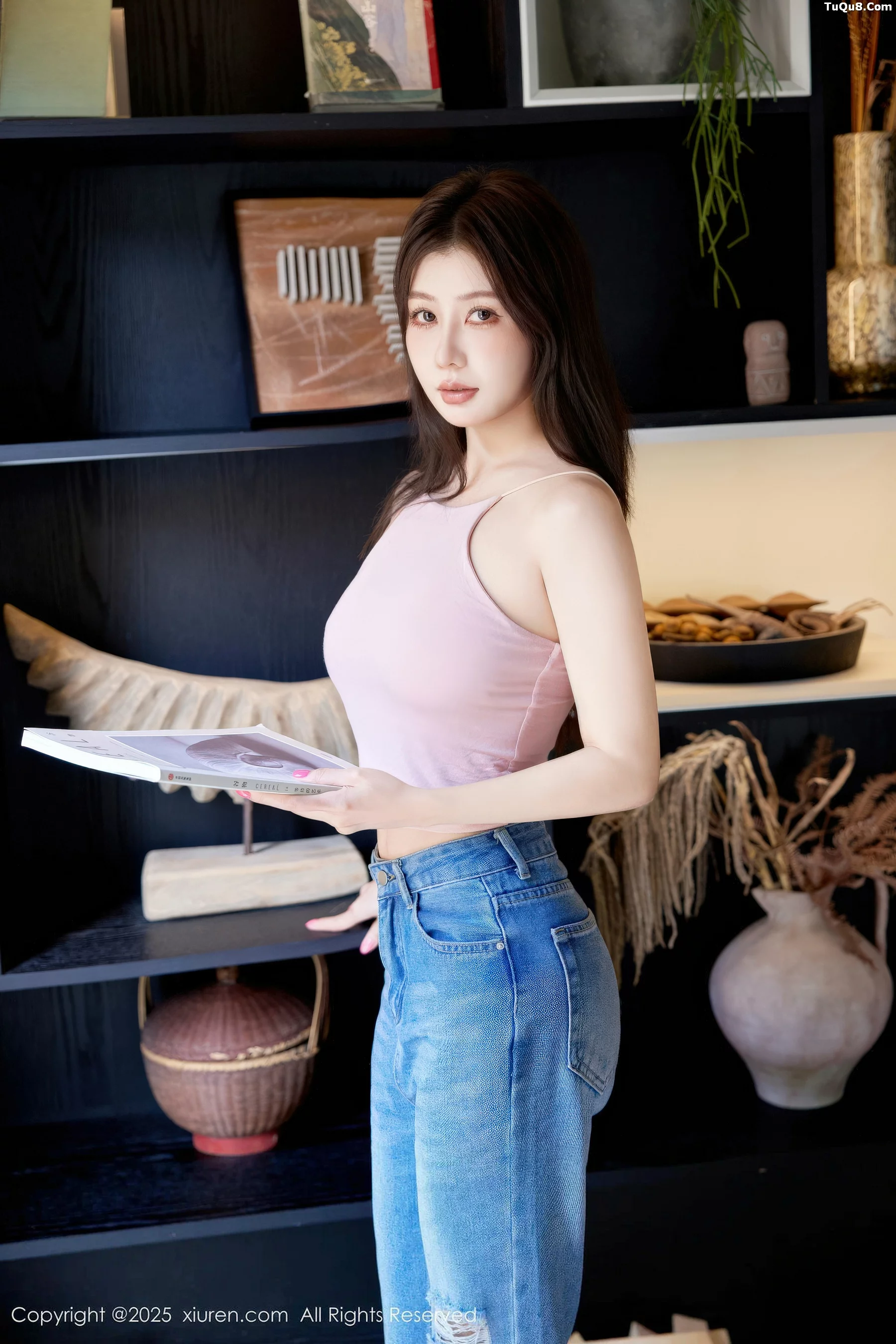 尹甜甜  [XiuRen]高清写真图 2025.11.13 No.10983 尹甜甜sunny 情趣内衣第3张图片