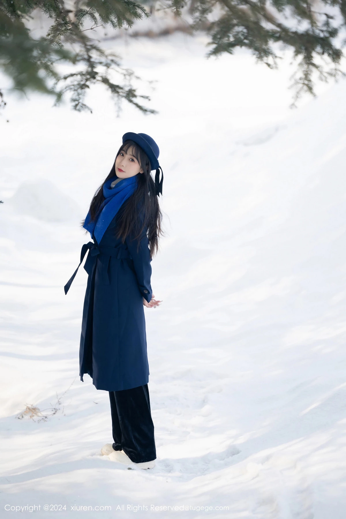 林星阑  [XiuRen]高清写真图 2024.04.01 No.8325 林星阑 黑丝美腿第5张图片