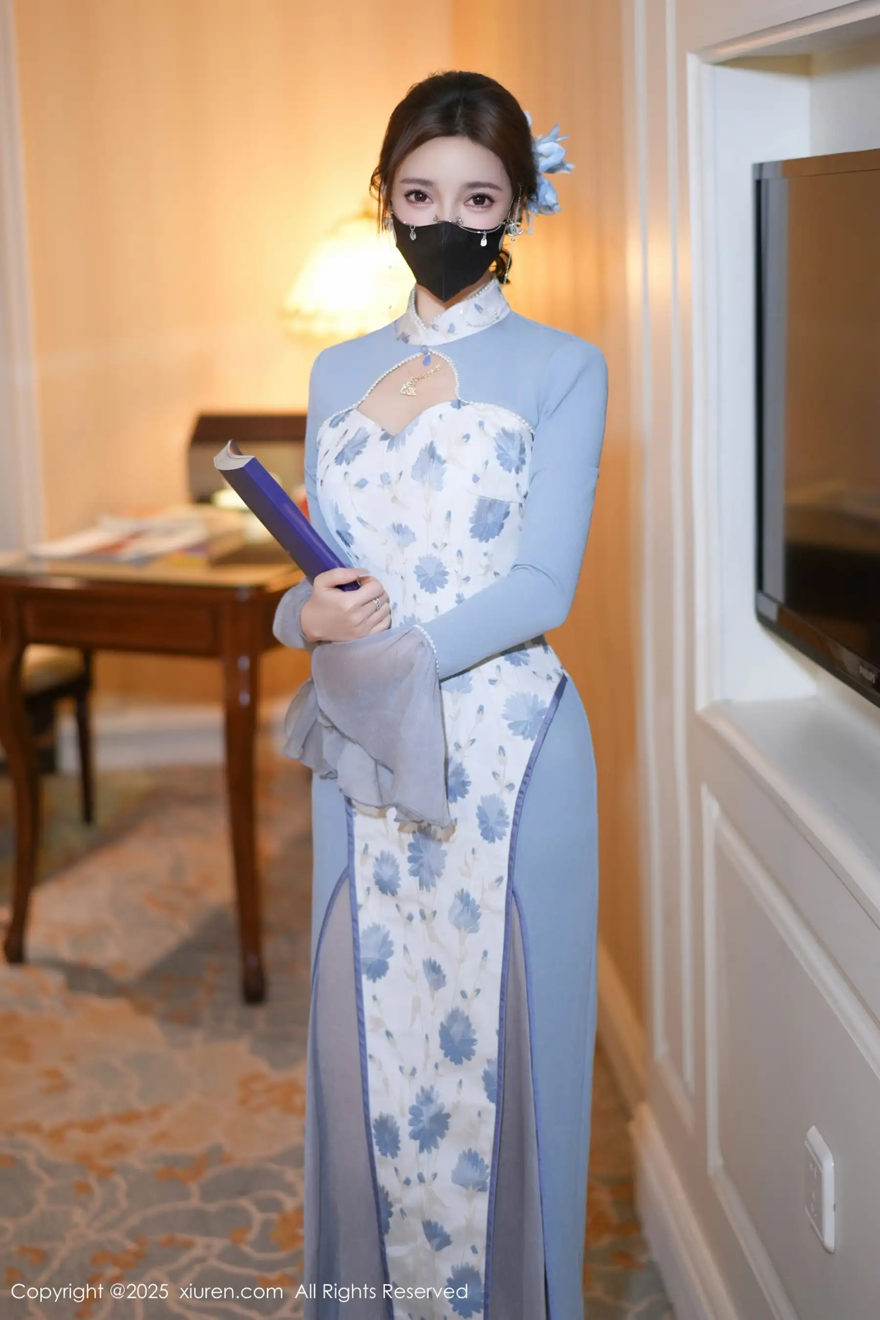 [XiuRen]高清写真图 2025.11.26 No.11033 Twins-桃桃 闪亮白丝-秀人网