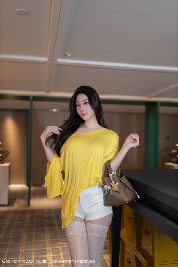 [XiuRen]高清写真图 2024.08.15 No.9019 小逗逗 美腿写真-套图网